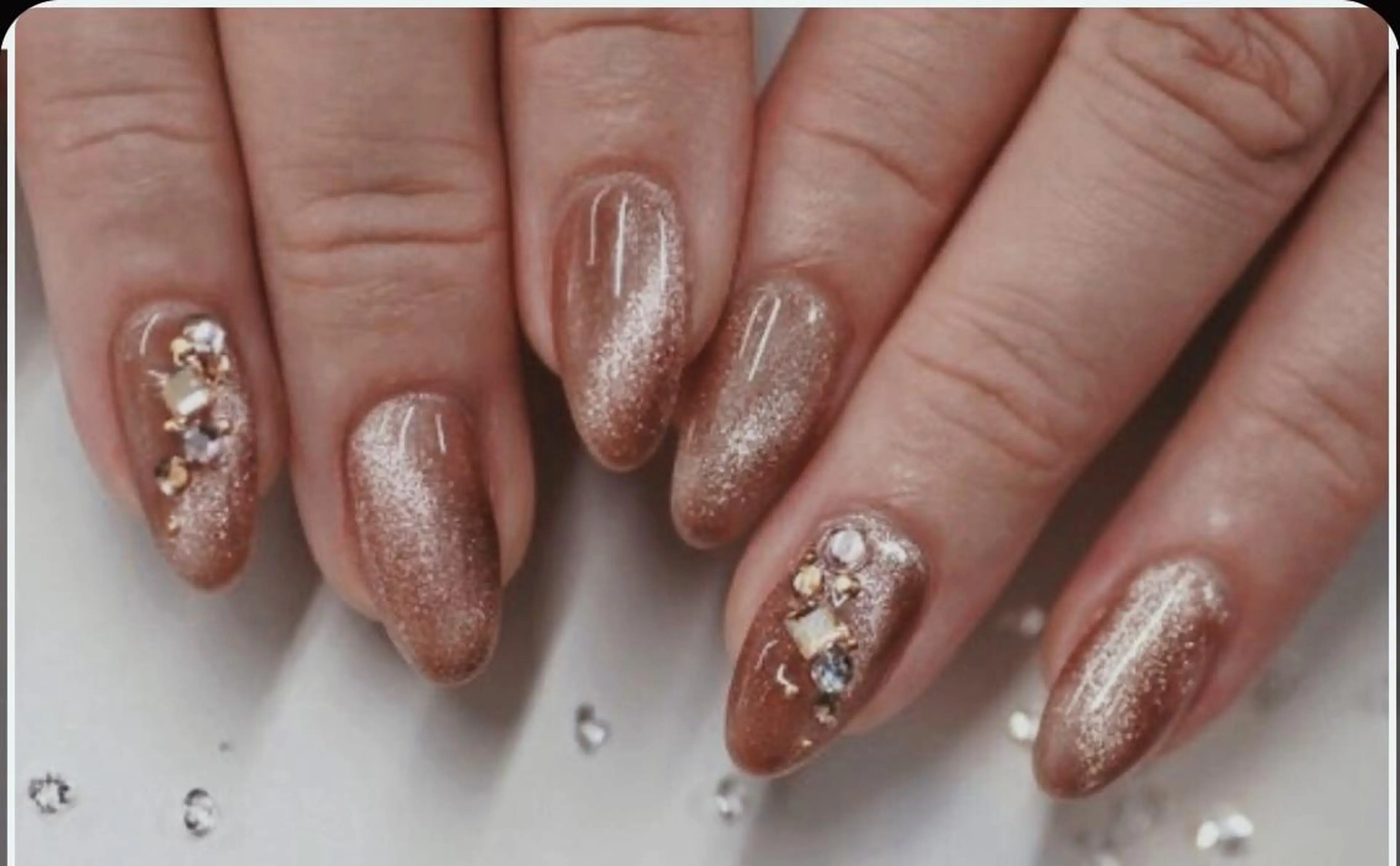 ネイル マグネットネイル ストーンネイル 大塚眉毛|ハンドケア |肌管理の眉毛・アイブロウイメージ