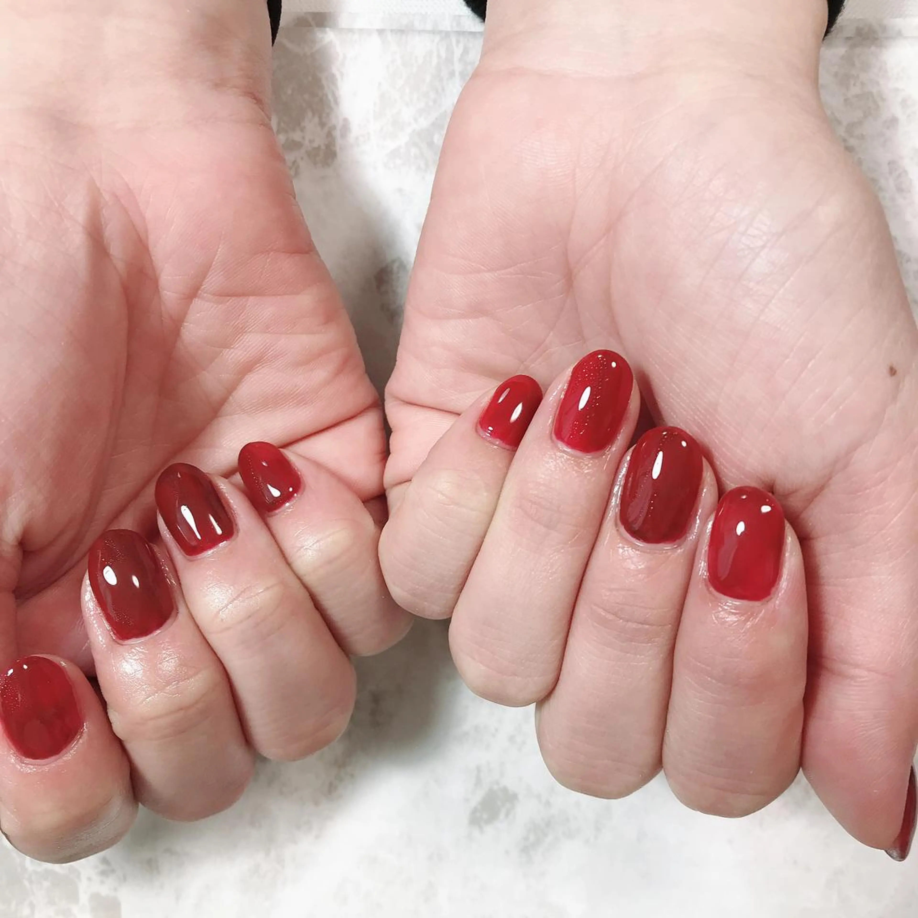 ネイル ワンカラーネイル 赤色 sereha nailのネイルデザイン