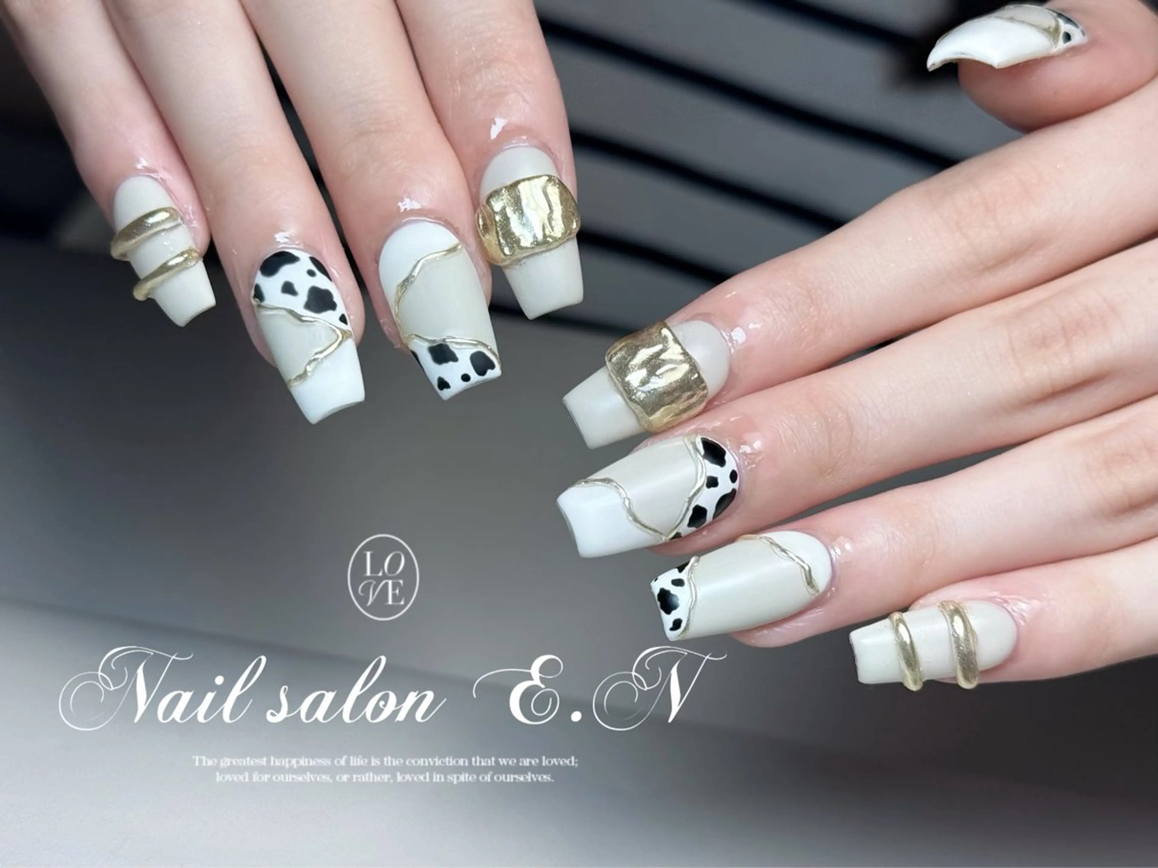 ネイル アートネイル オーロラネイル ガーリー キラキラネイル 韓国ネイル ハンドネイル E.N🦋 長さ出し/持ち込みのネイルデザイン