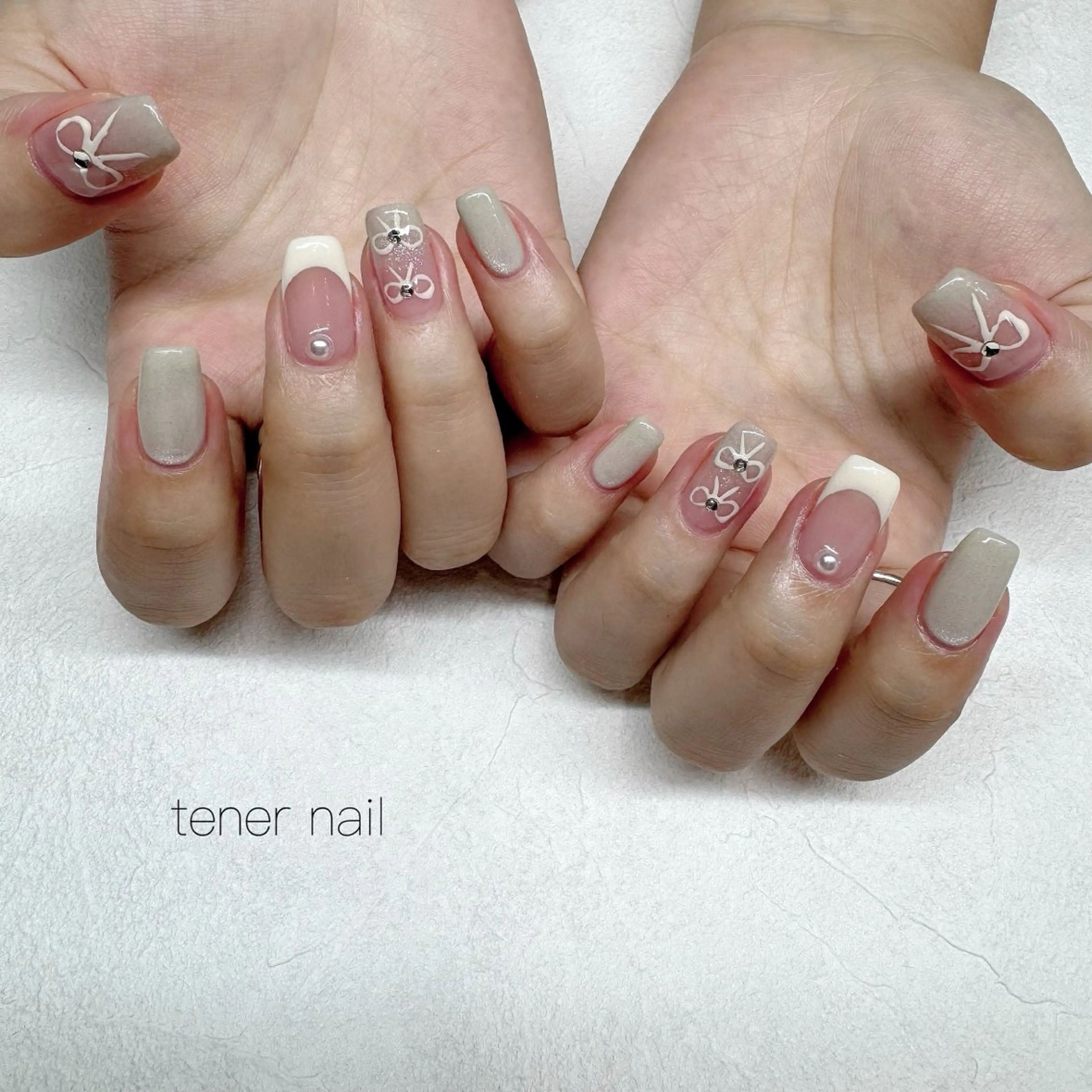 ネイル フレンチネイル リボン ハンドネイル tener  nail  テネルネイル所属・テネルネイル tener nailのネイルデザイン