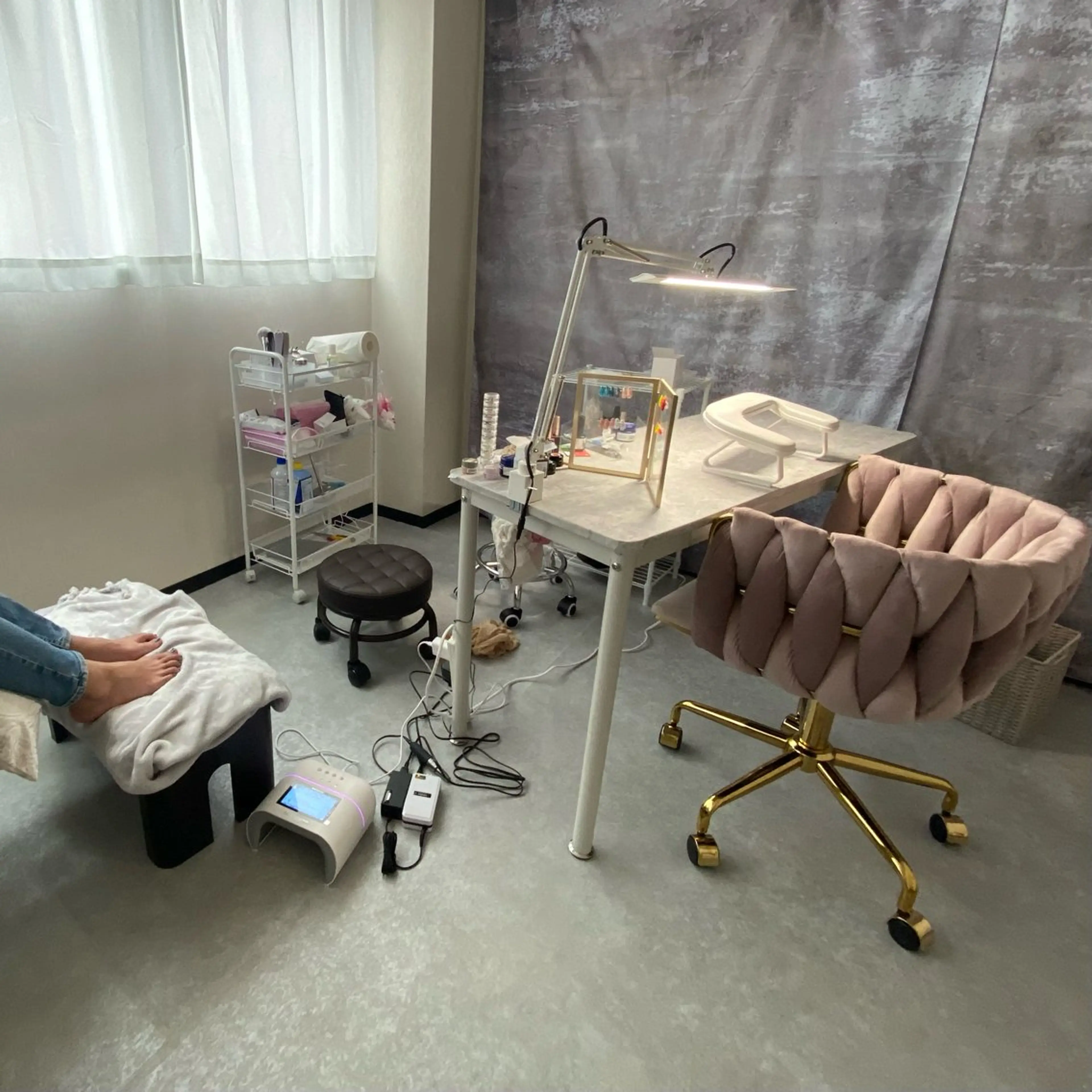 【フットケア】ピーリング、お爪の長さ形の整え、甘皮処理、足裏角質ケア、オイルトリートメント、保湿パックのスペシャルケアの写真