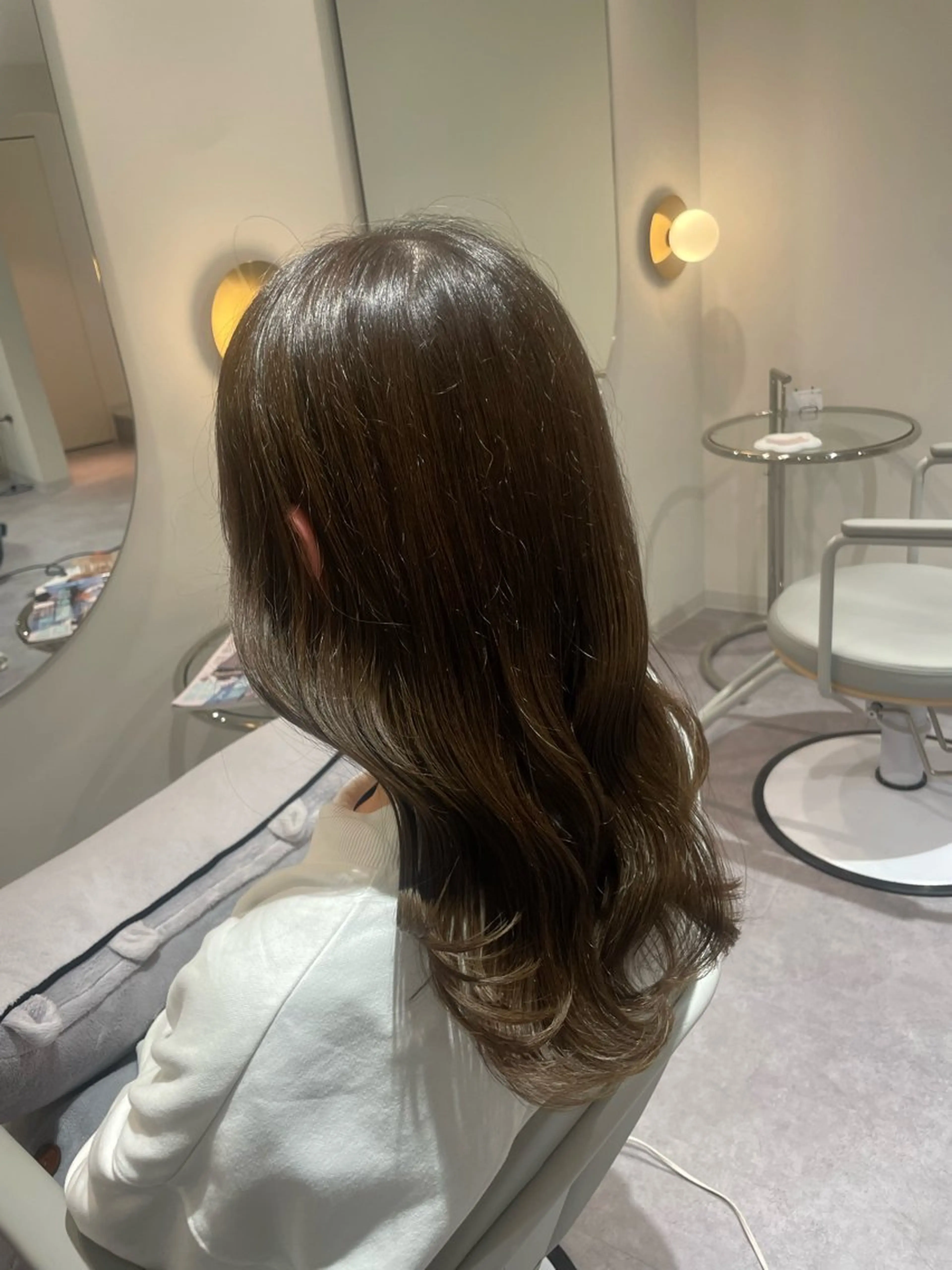 ロング 廣岡 采音のヘアスタイル