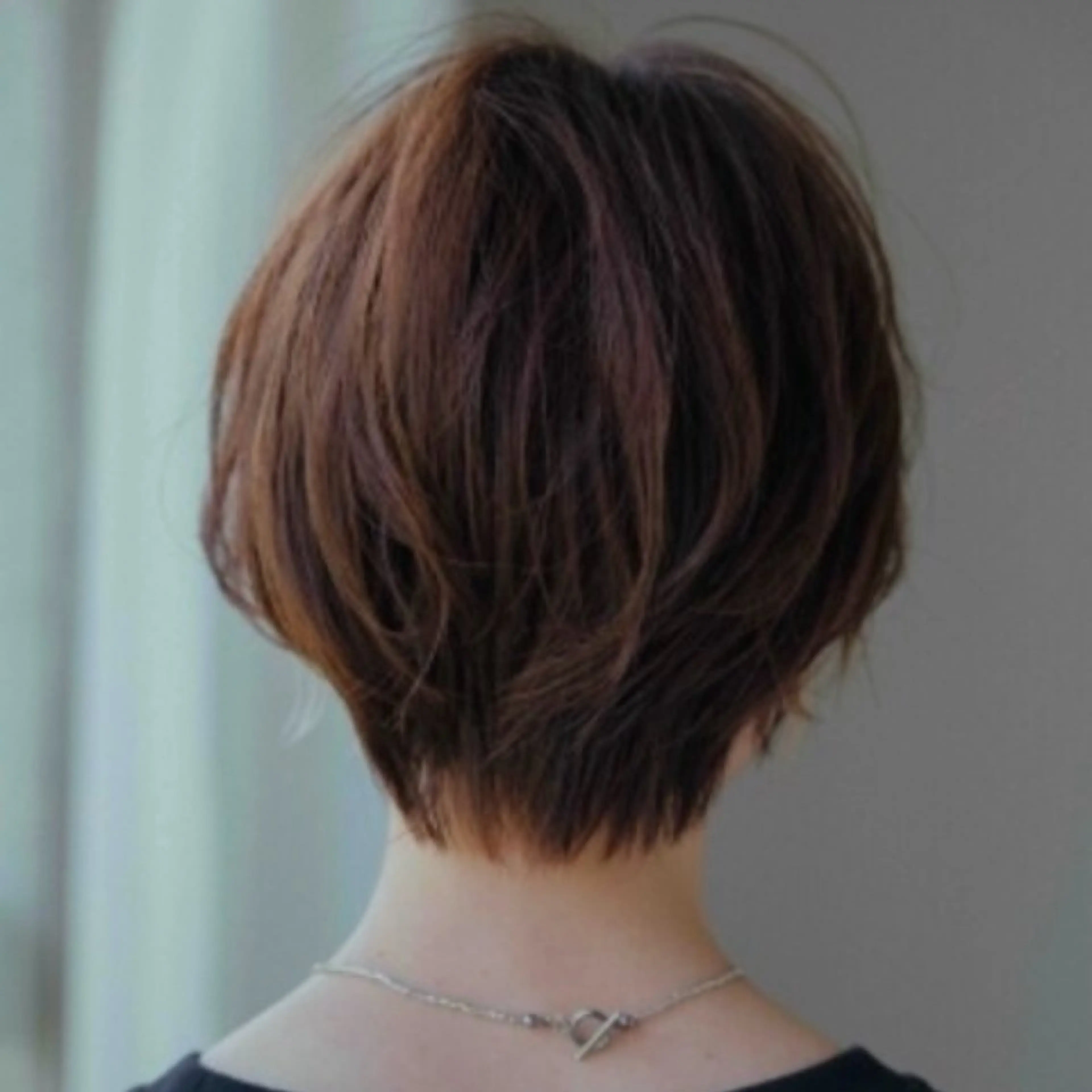 ショート カラー ハイトーン/ボブ/ ハイライト🤍涼介のヘアスタイル