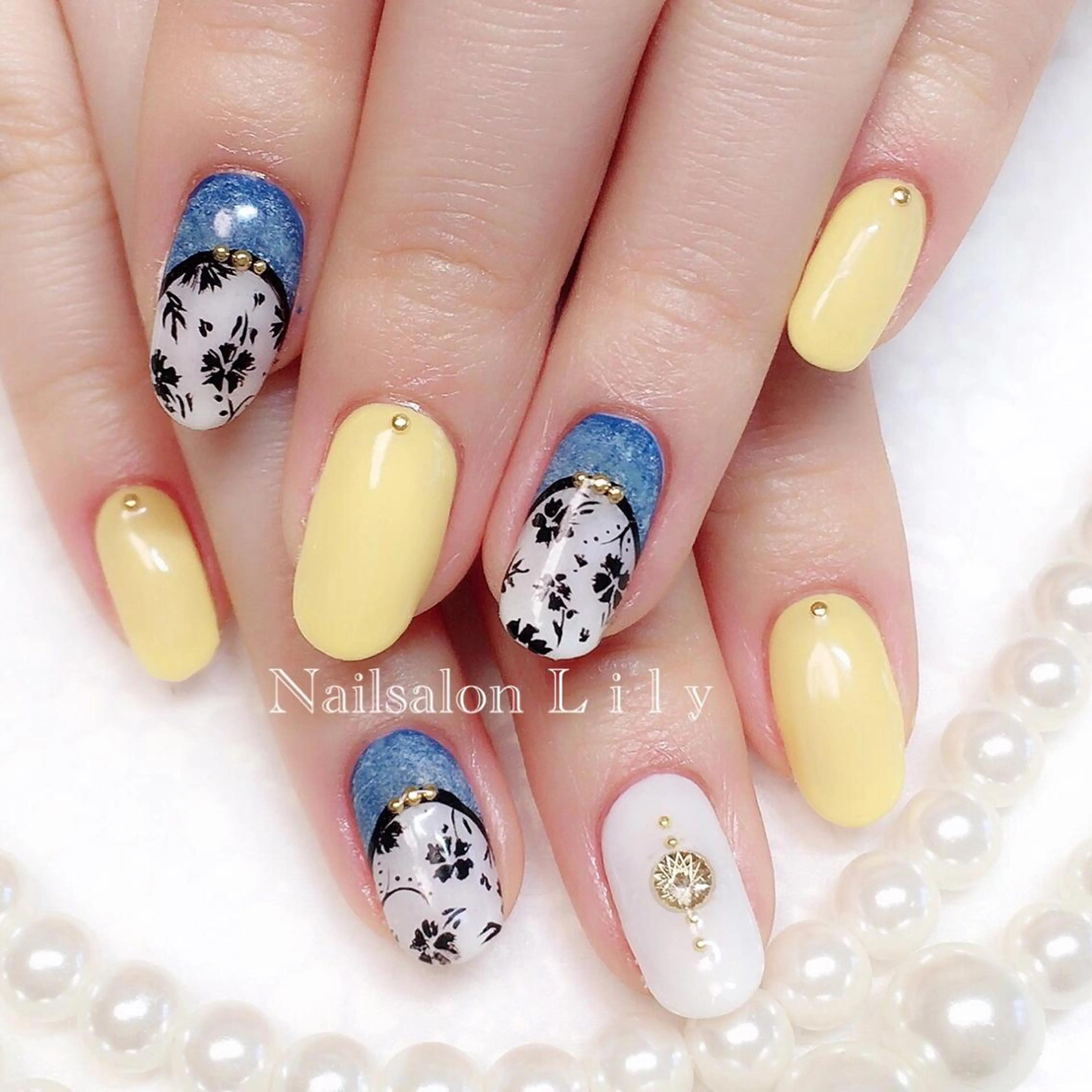 ネイル フラワーネイル 春ネイル Nailsalon Lilyのネイルデザイン