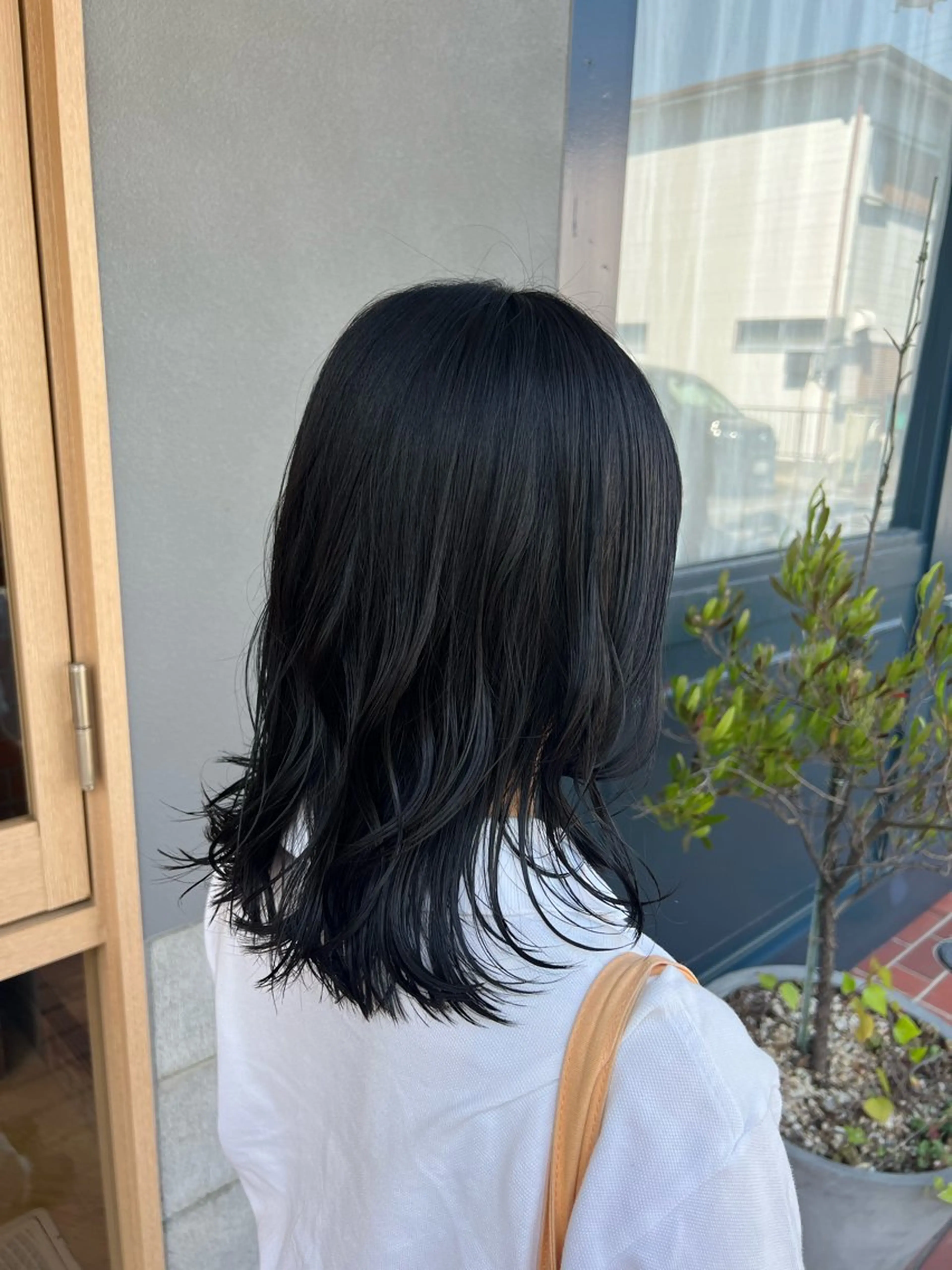 セミロング 伊藤 康乃のヘアスタイル