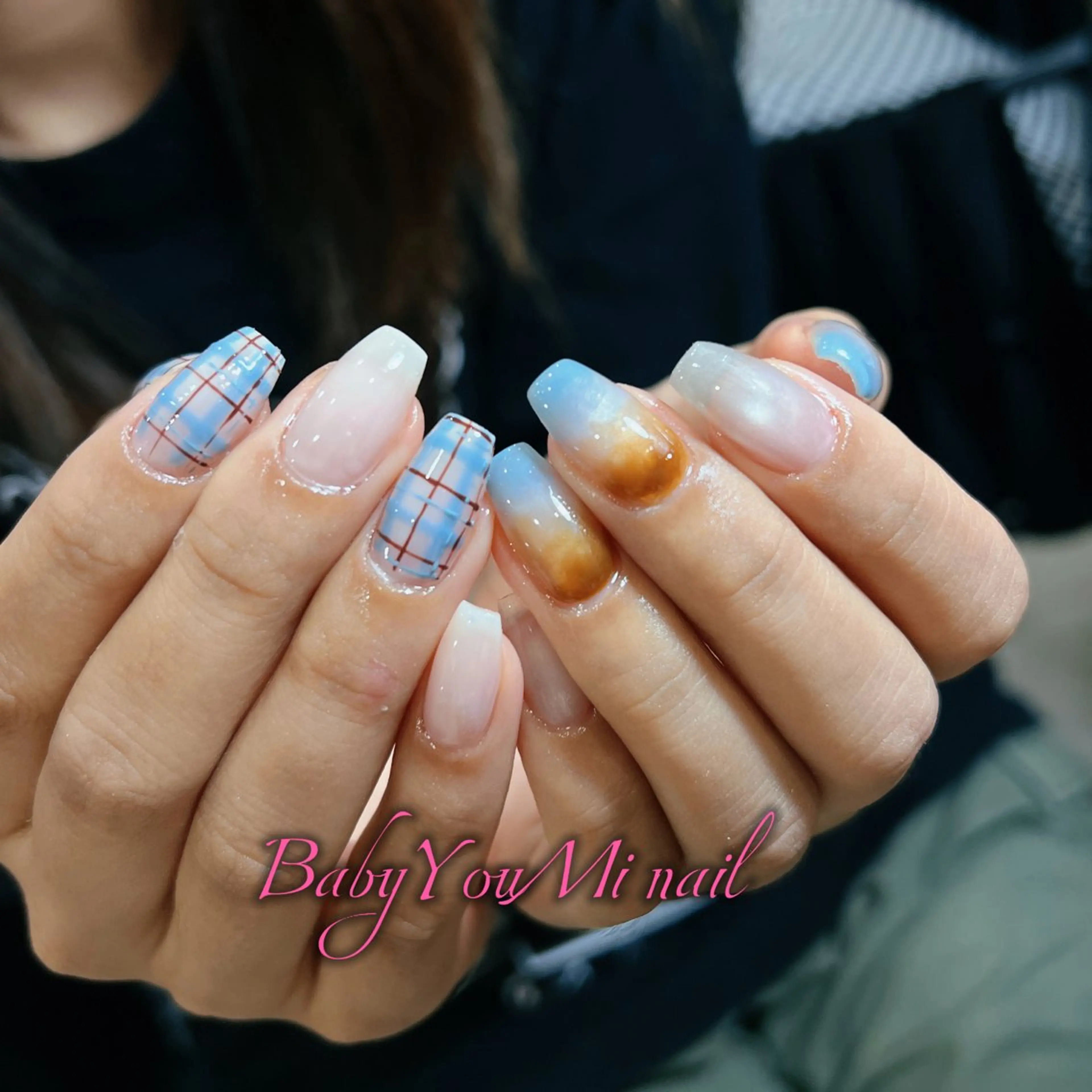ネイル オーロラネイル フラワーネイル フットネイル フレンチネイル ジェルネイル ハンドネイル BabyYouMi ねねのネイルデザイン