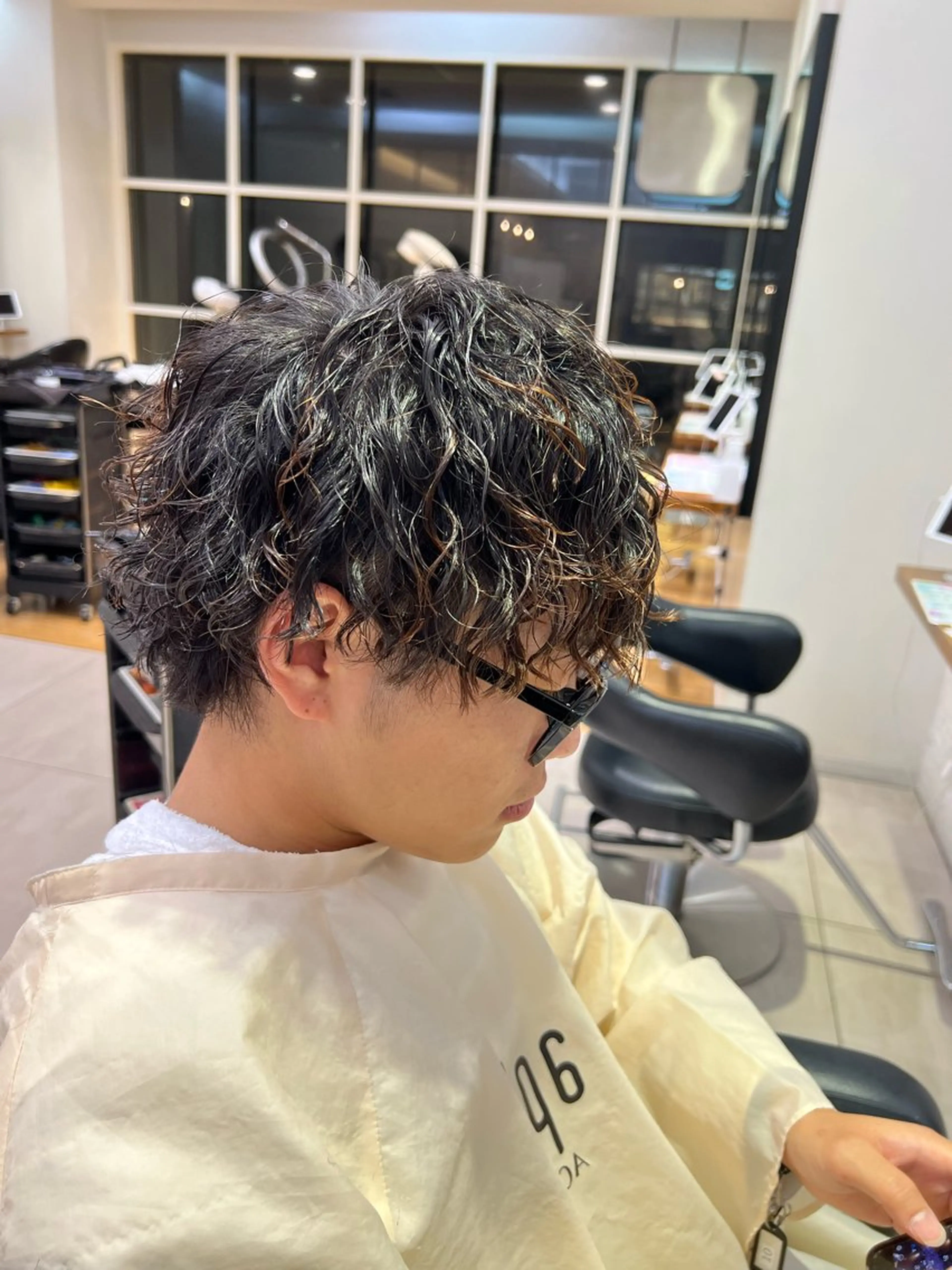 ショート メンズパーマ 岩成健志郎のヘアスタイル