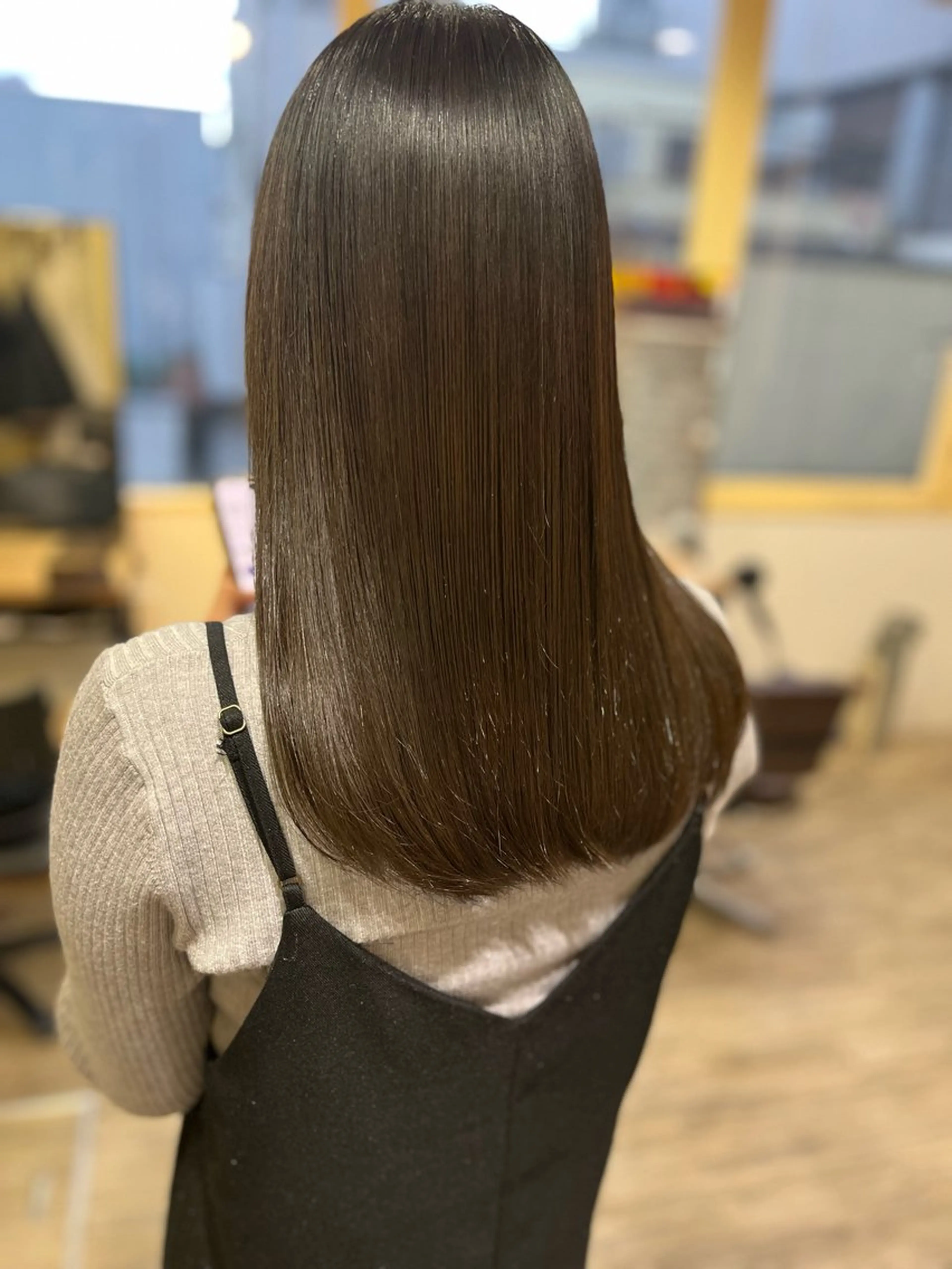 ミディアム カラー ヘアカラー トリートメント ワタイショウタ 髪質改善✨眉毛サロンのヘアスタイル