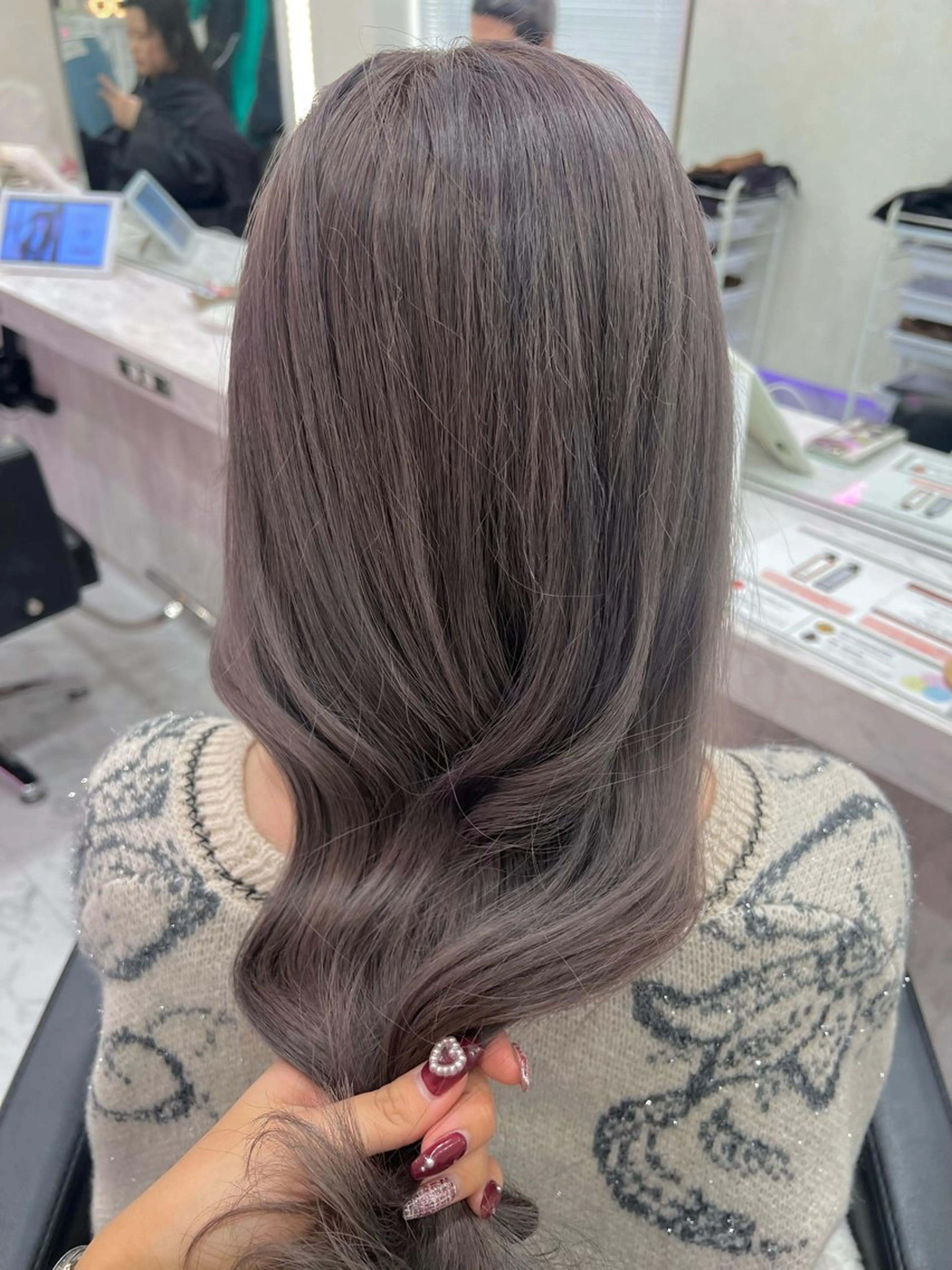 セミロング 韓国風🫧艶カラー 💟ran💟のヘアスタイル