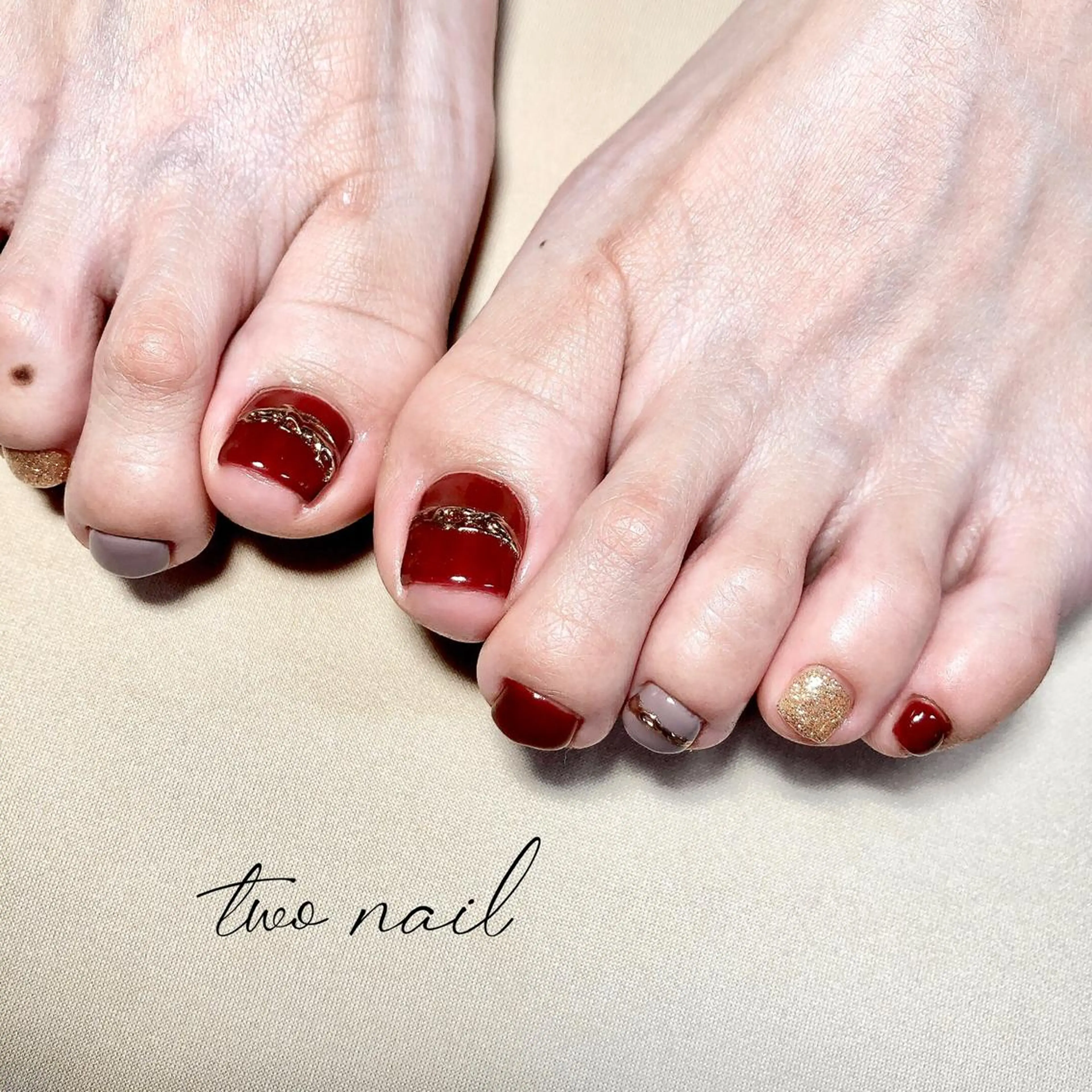 ネイル アートネイル フットネイル ハート ニュアンスネイル ホワイト フットネイル two nailのネイルデザイン