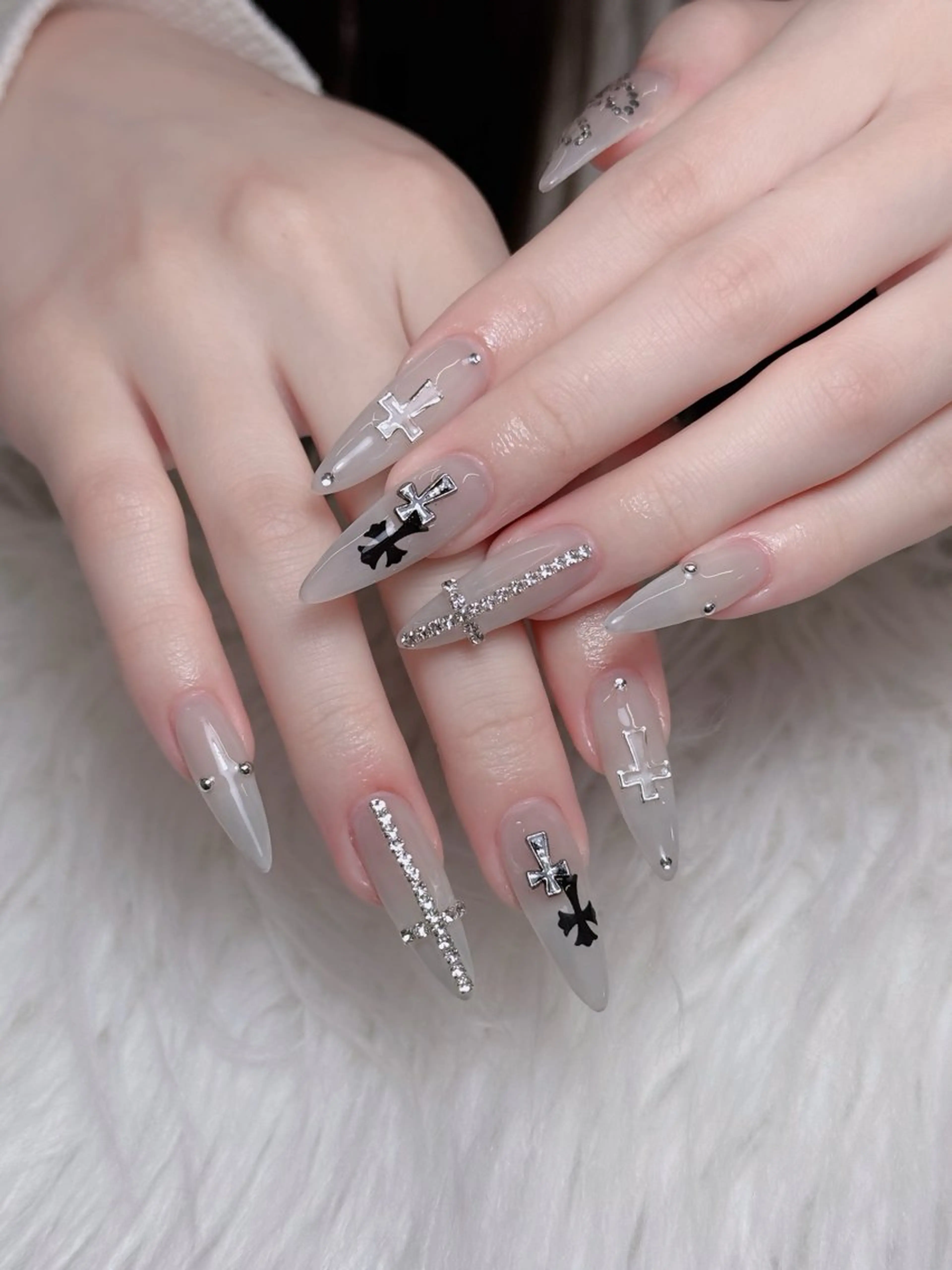 ネイル オーロラネイル チークネイル 長さ出し フレンチネイル 韓国ネイル ハンドネイル Lumi Shinokuboのネイルデザイン