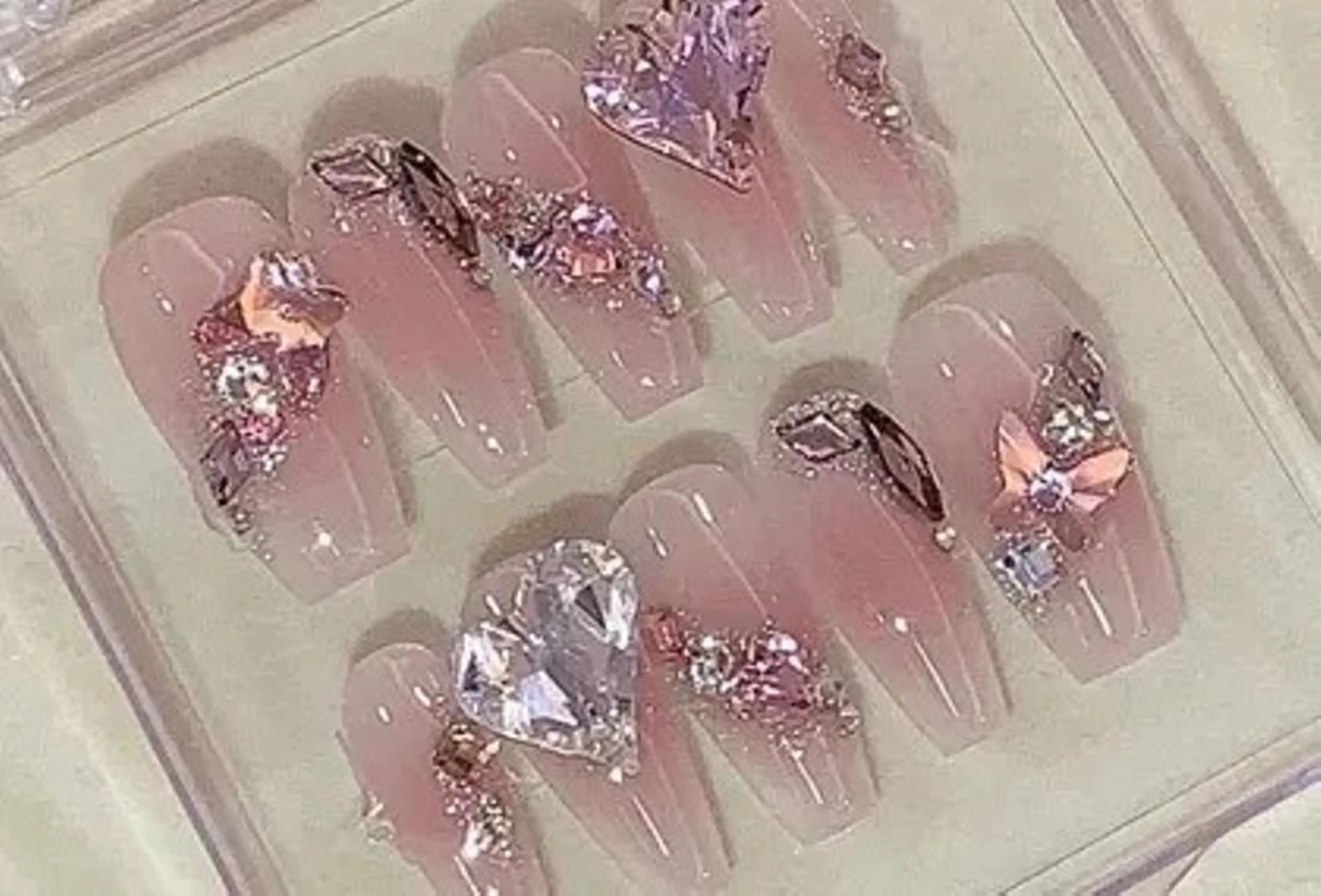 ネイル Hanaai Salon新大久保店のネイルデザイン