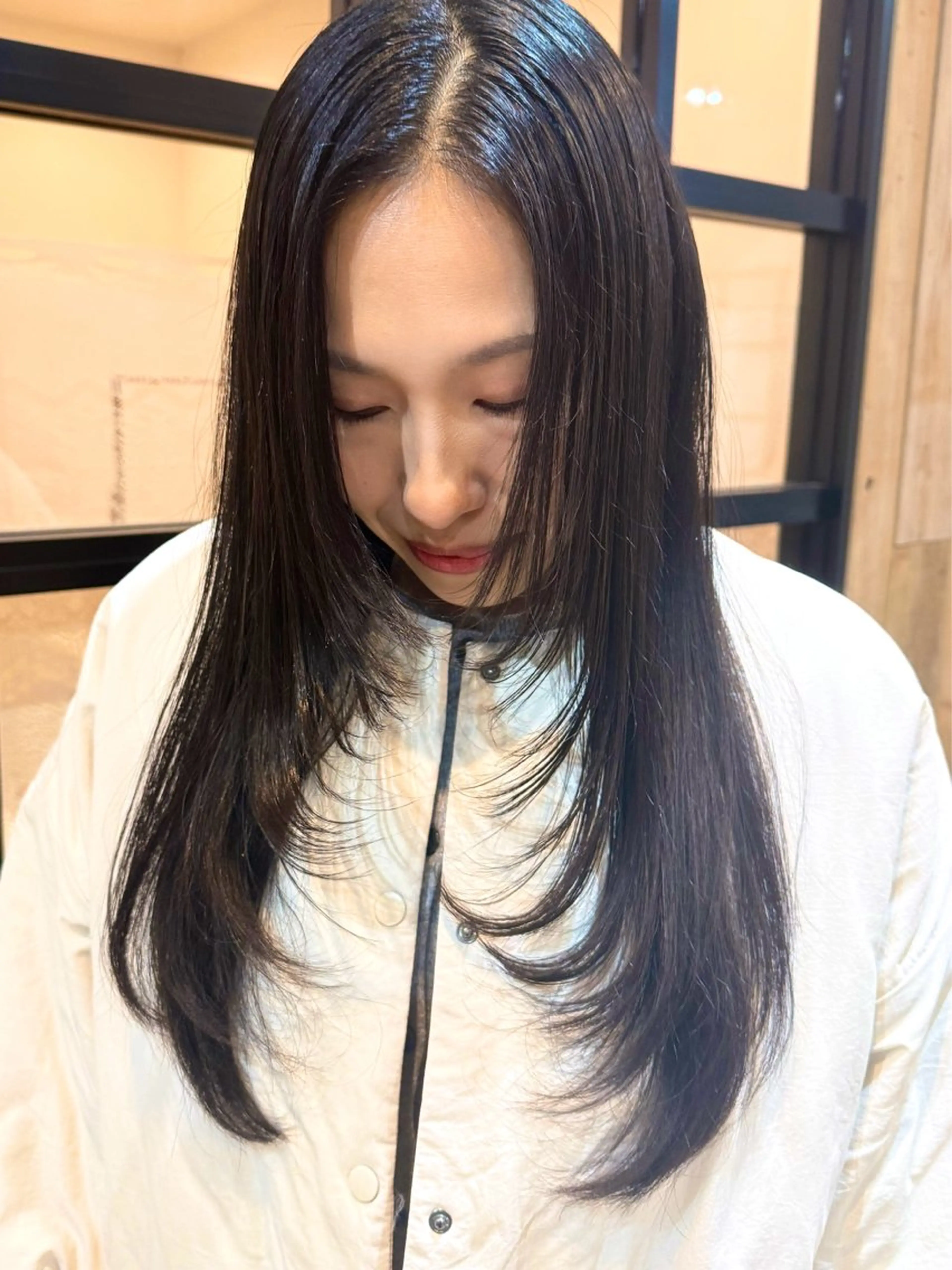 ロング ロングレイヤー レイヤーカット ロング カット パーマ トリートメント しおり/パーマ/ newi町田のヘアスタイル