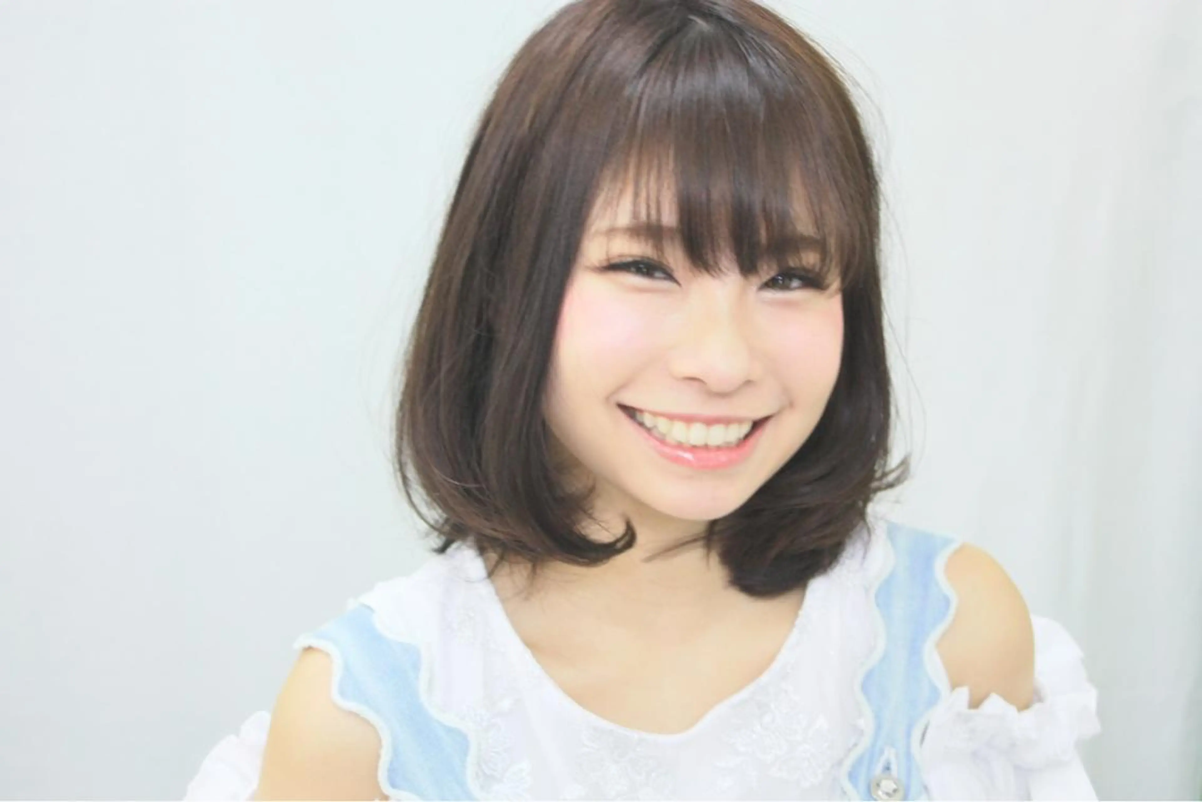 ショート カラー ヘアアレンジ 切りっぱなしボブ ボブ yeope所属・ハイトーンカラー ブリーチ専門・天神のヘアスタイル