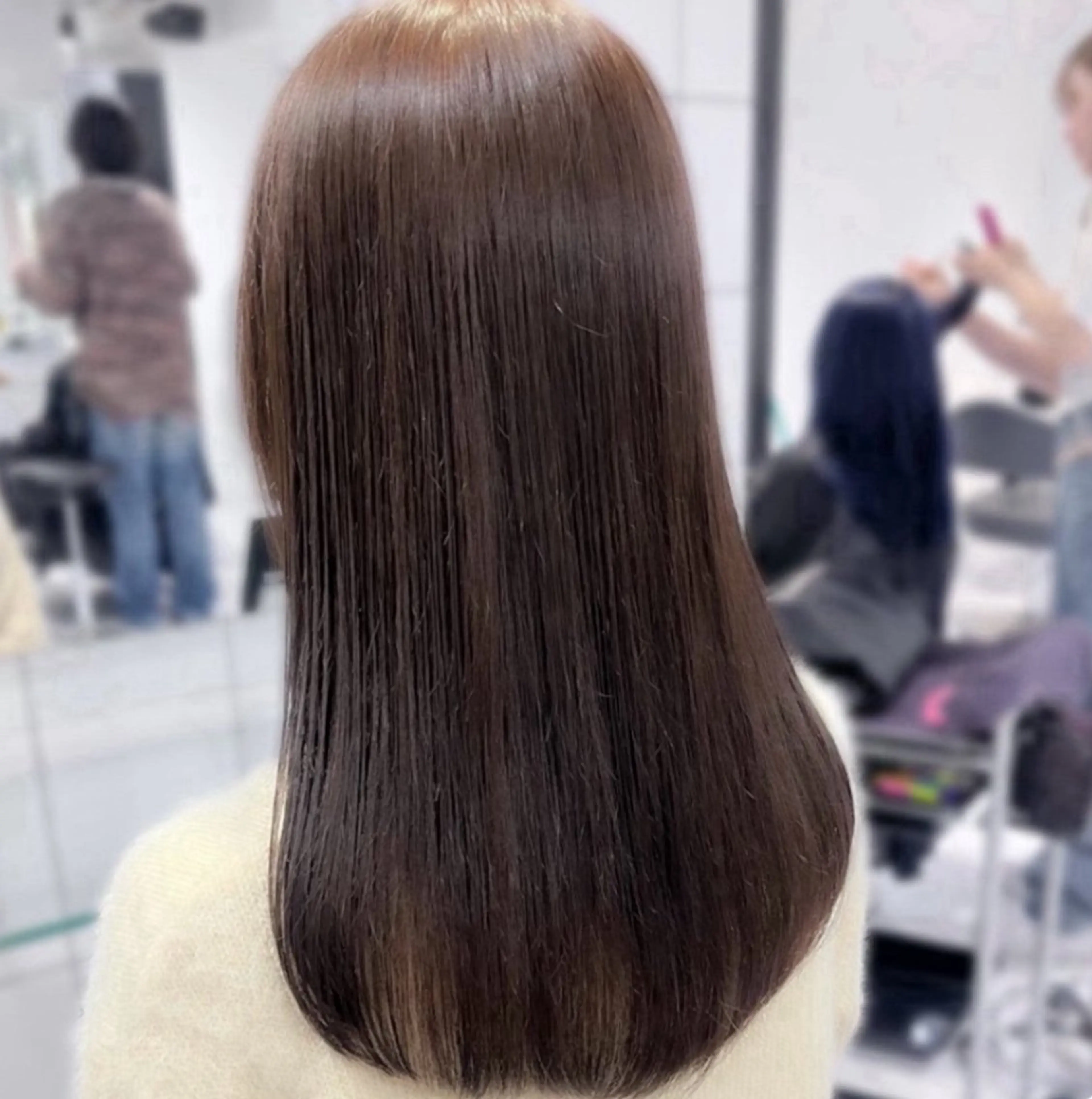 ロング カラー 🫧うる艶トレンド 🫧透明感カラーのヘアスタイル