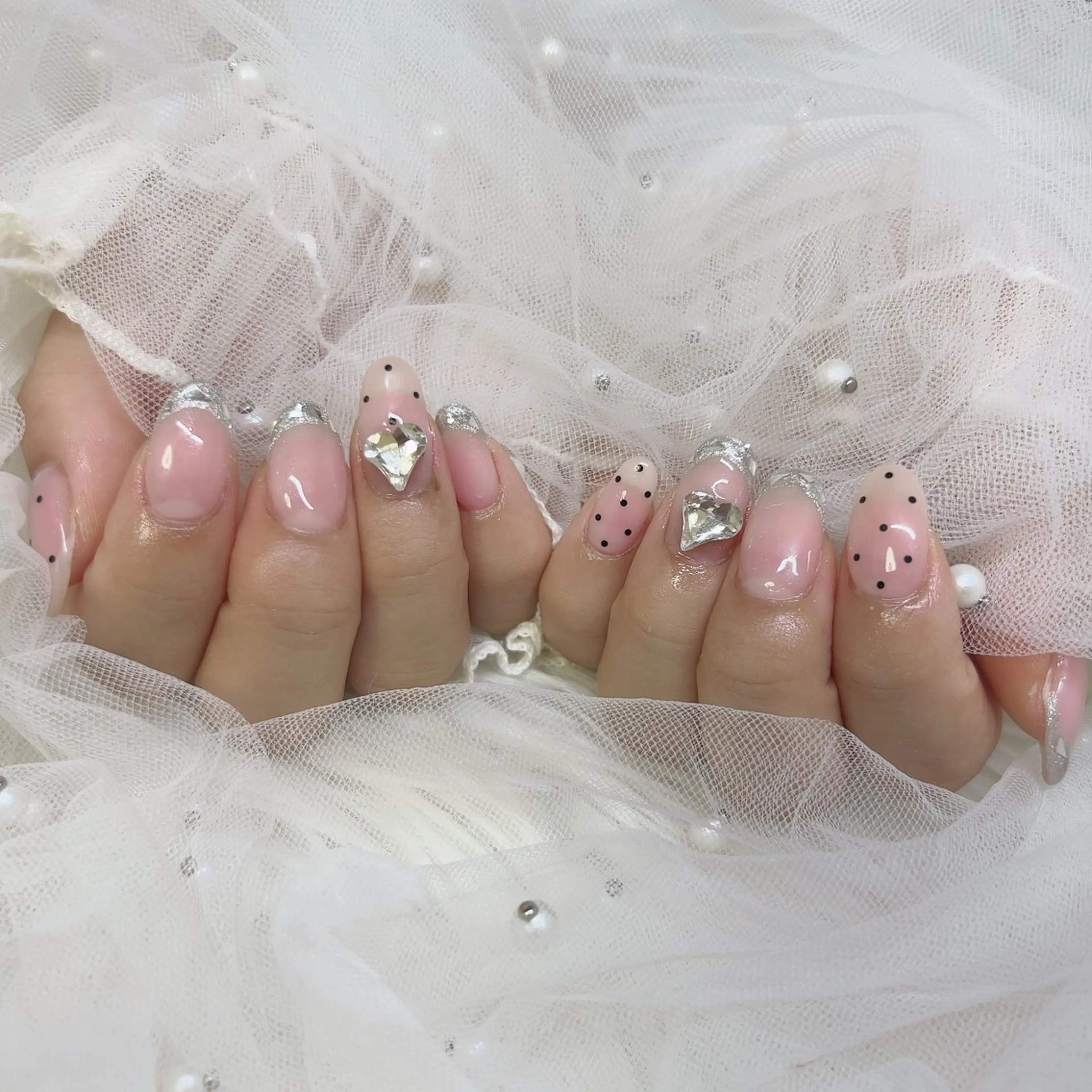 ネイル ハート ゴン 🦋のネイルデザイン