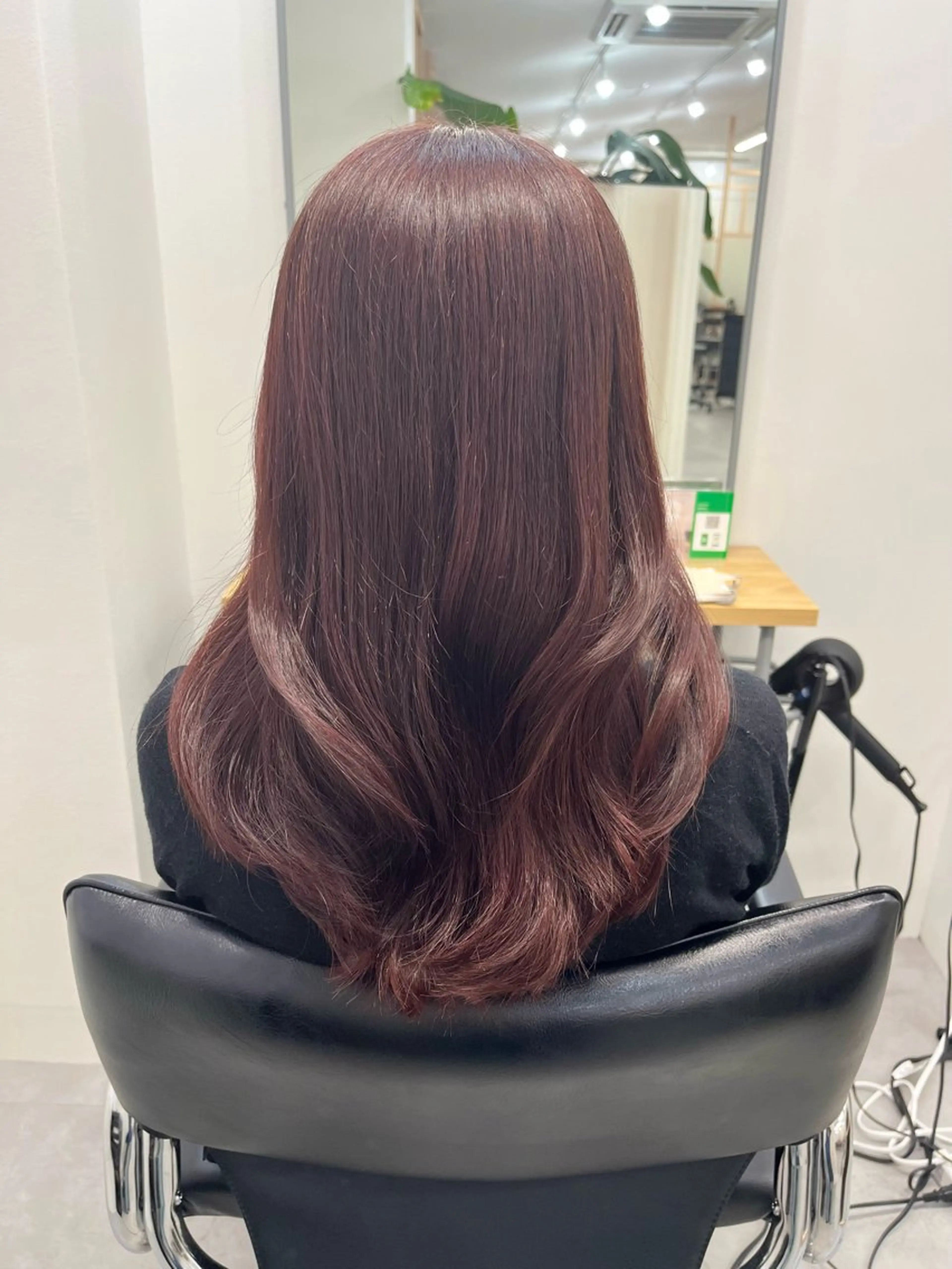 ミディアム カラー ピンクカラー 難波/髪質改善/スパ ツヤ／顔周りレイヤーのヘアスタイル