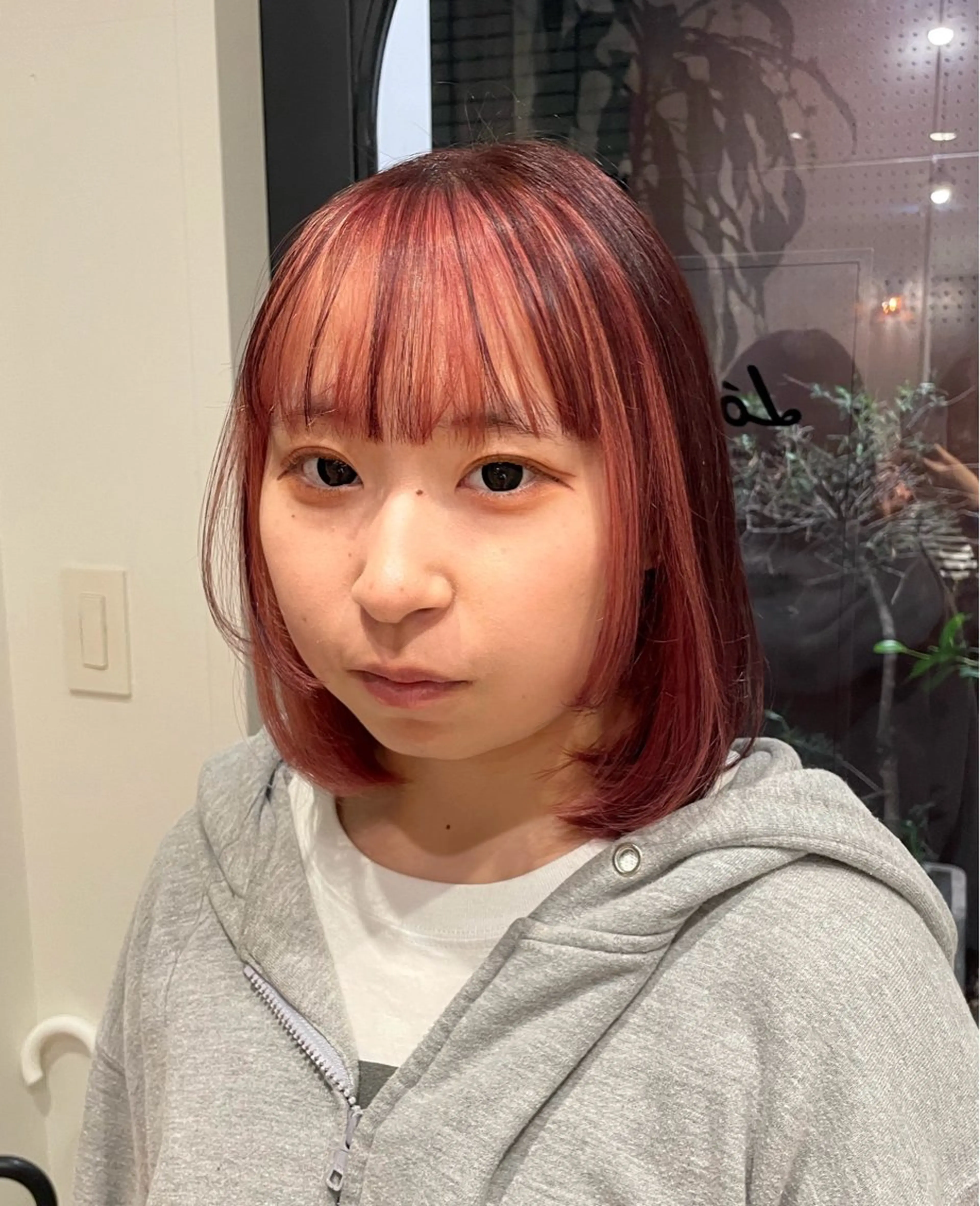 ミディアム ミストバング 森山 陽菜のヘアスタイル