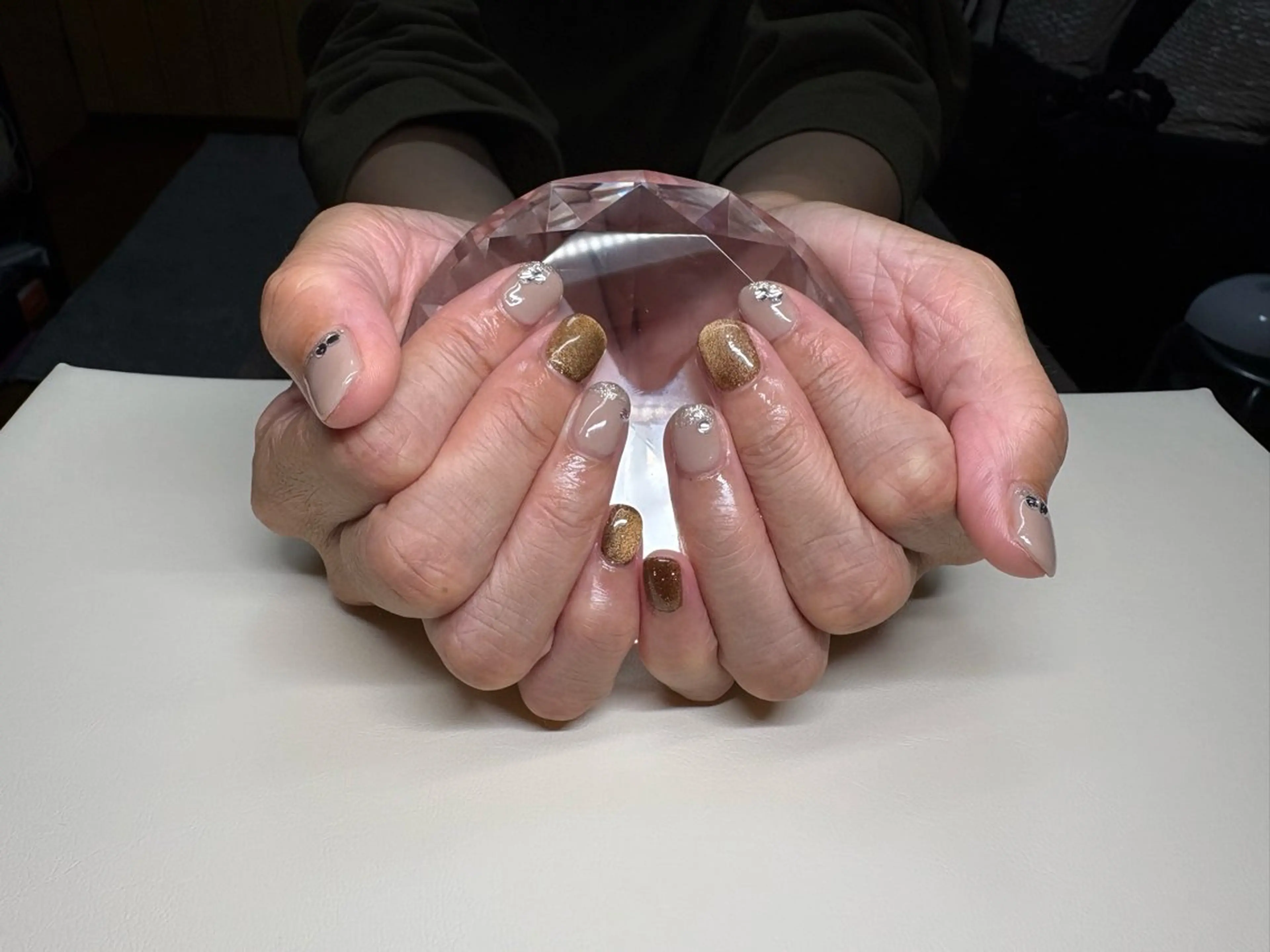 ネイル Rainbow Moonのネイルデザイン