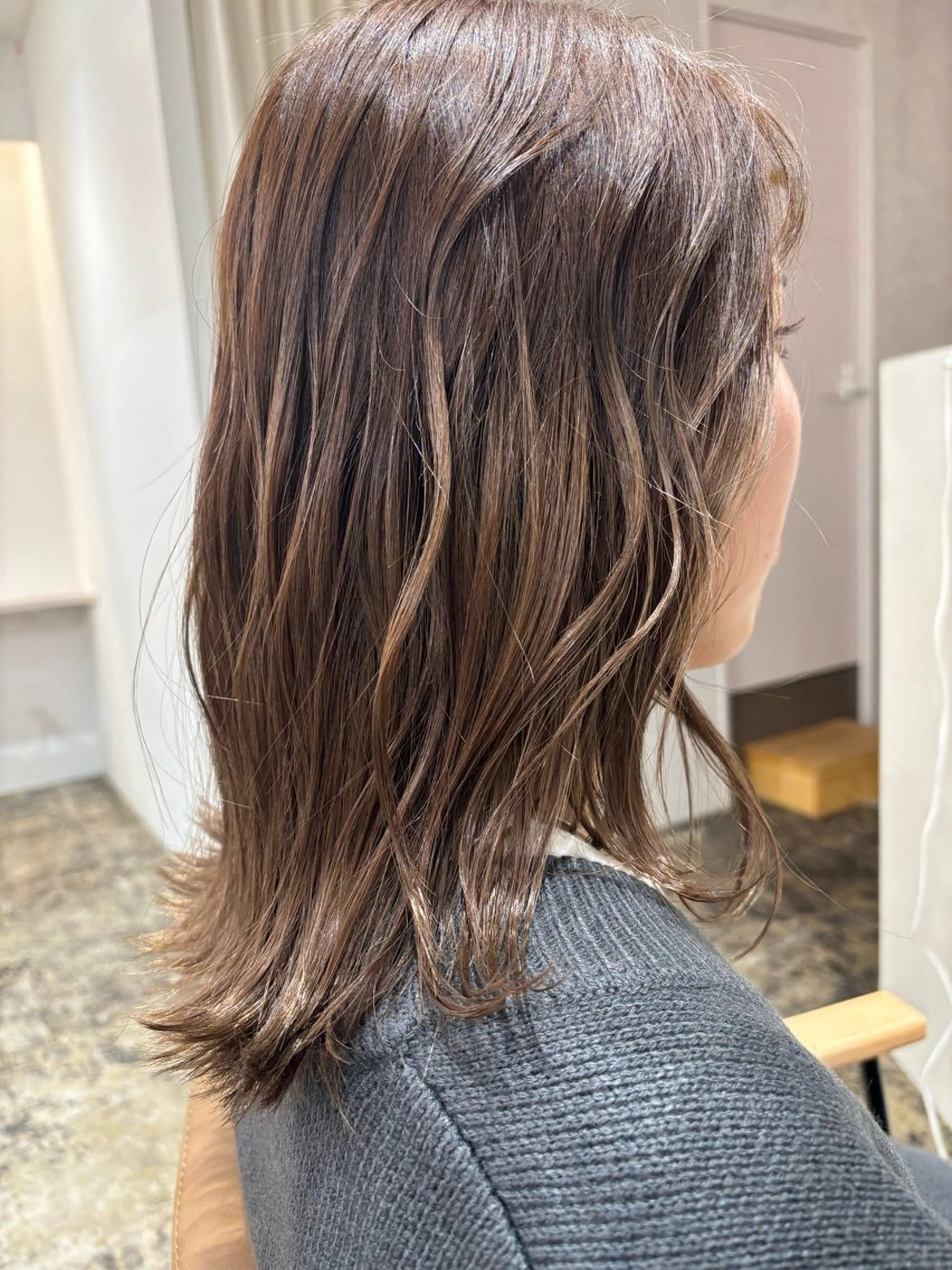 ミディアム カット ヘアカラー トリートメント モエカ -YUCCA-のヘアスタイル