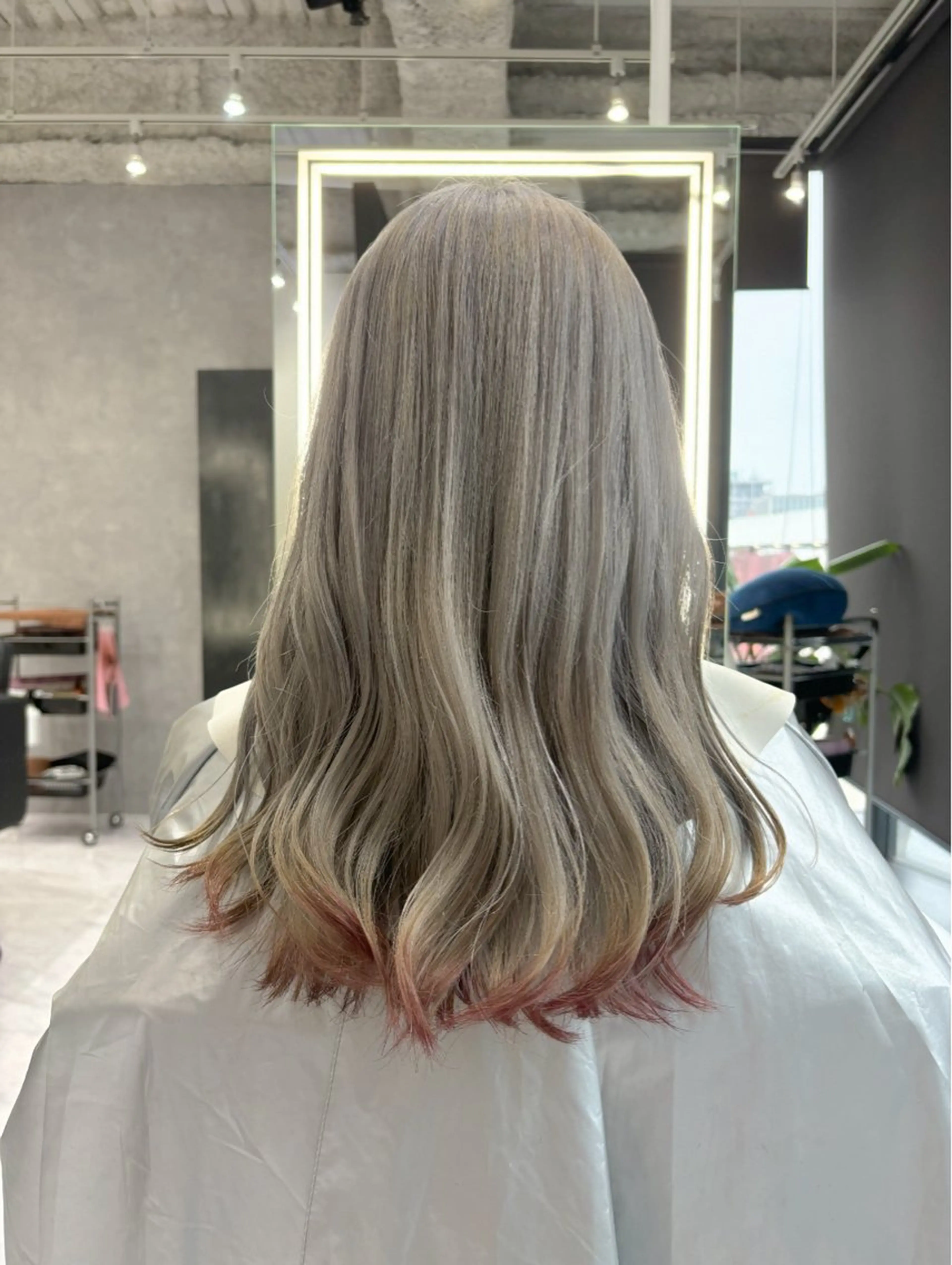 ロング カラー CS made by SHACHU 栄所属・山田 瑛司のヘアスタイル