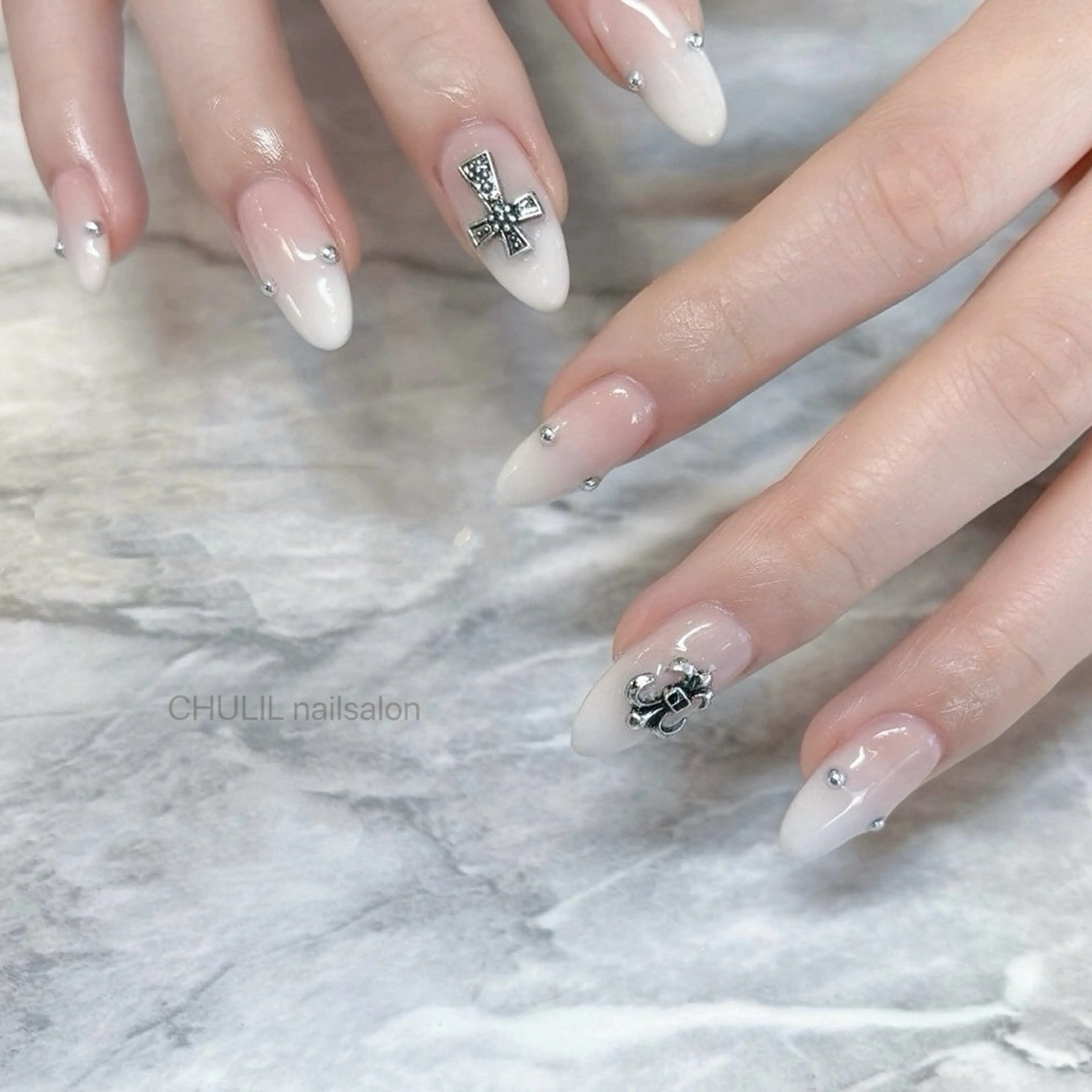 ネイル ハンドネイル CHULIL nailsalonのネイルデザイン