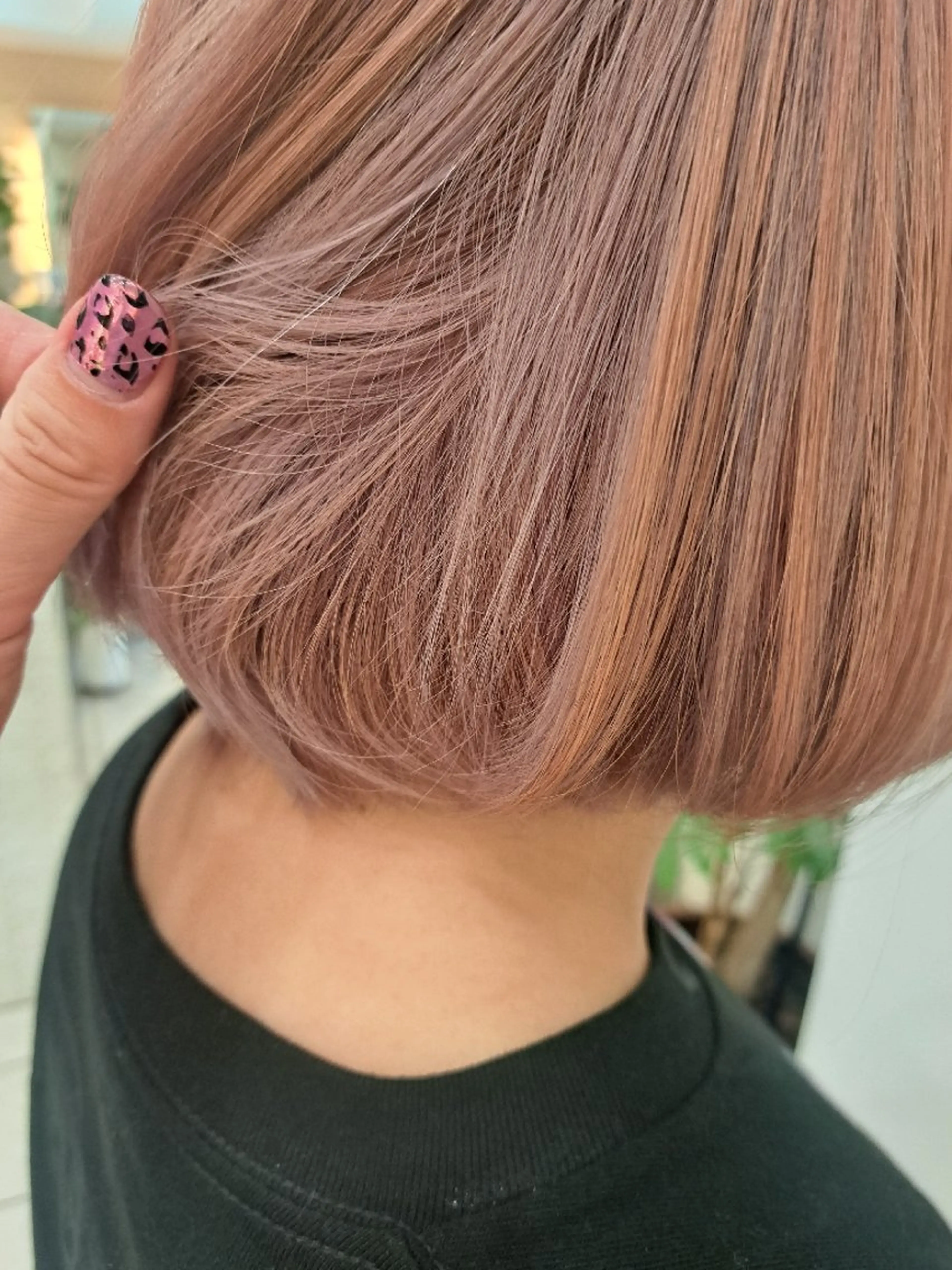 カラー ショート インナーカラー オレンジ ピンクカラー メンズ ヘアメイク  ハイトーン キャロのヘアスタイル