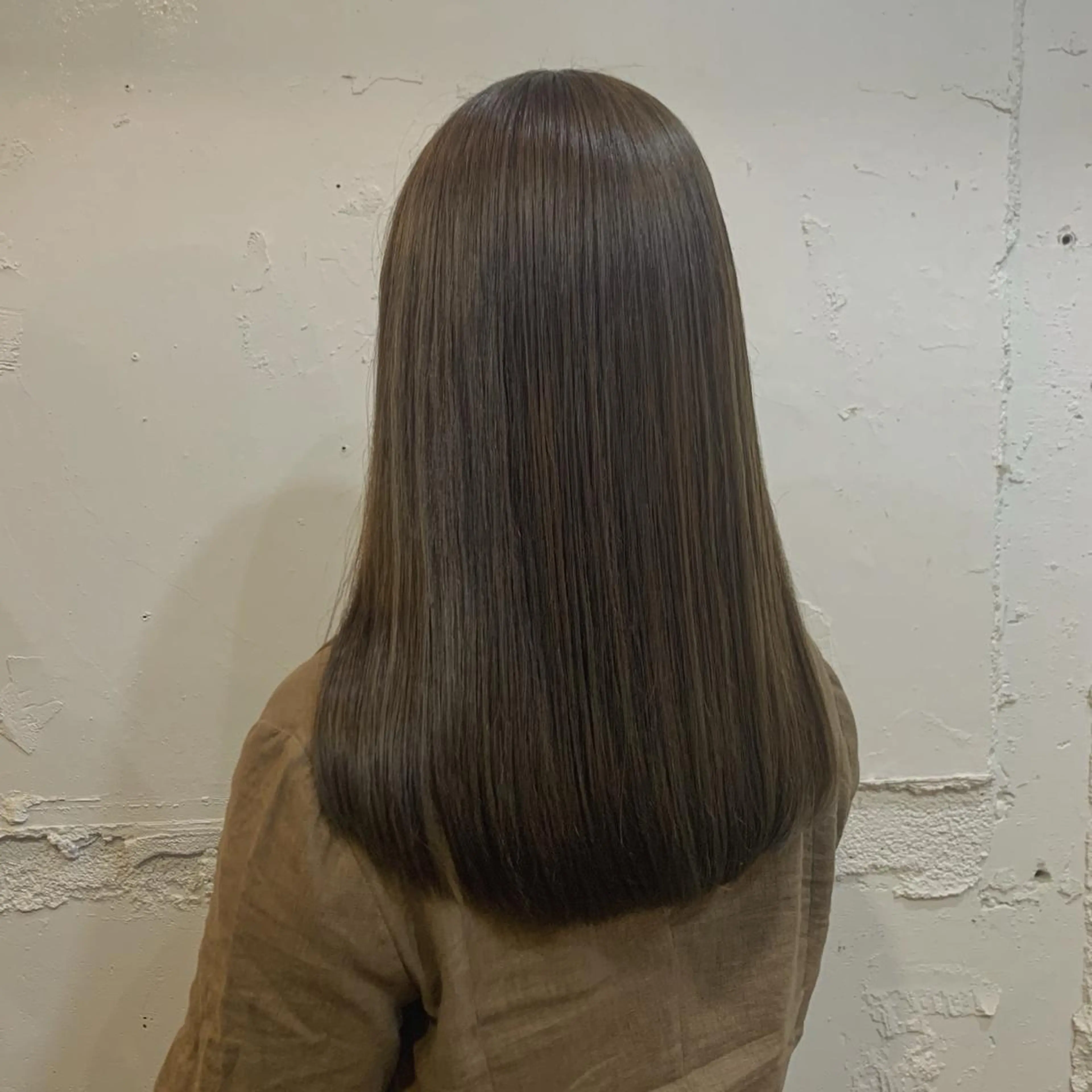 ロング カラー ヘアアレンジ オリーブカラー zeen札幌店所属・sumina すみなのヘアスタイル