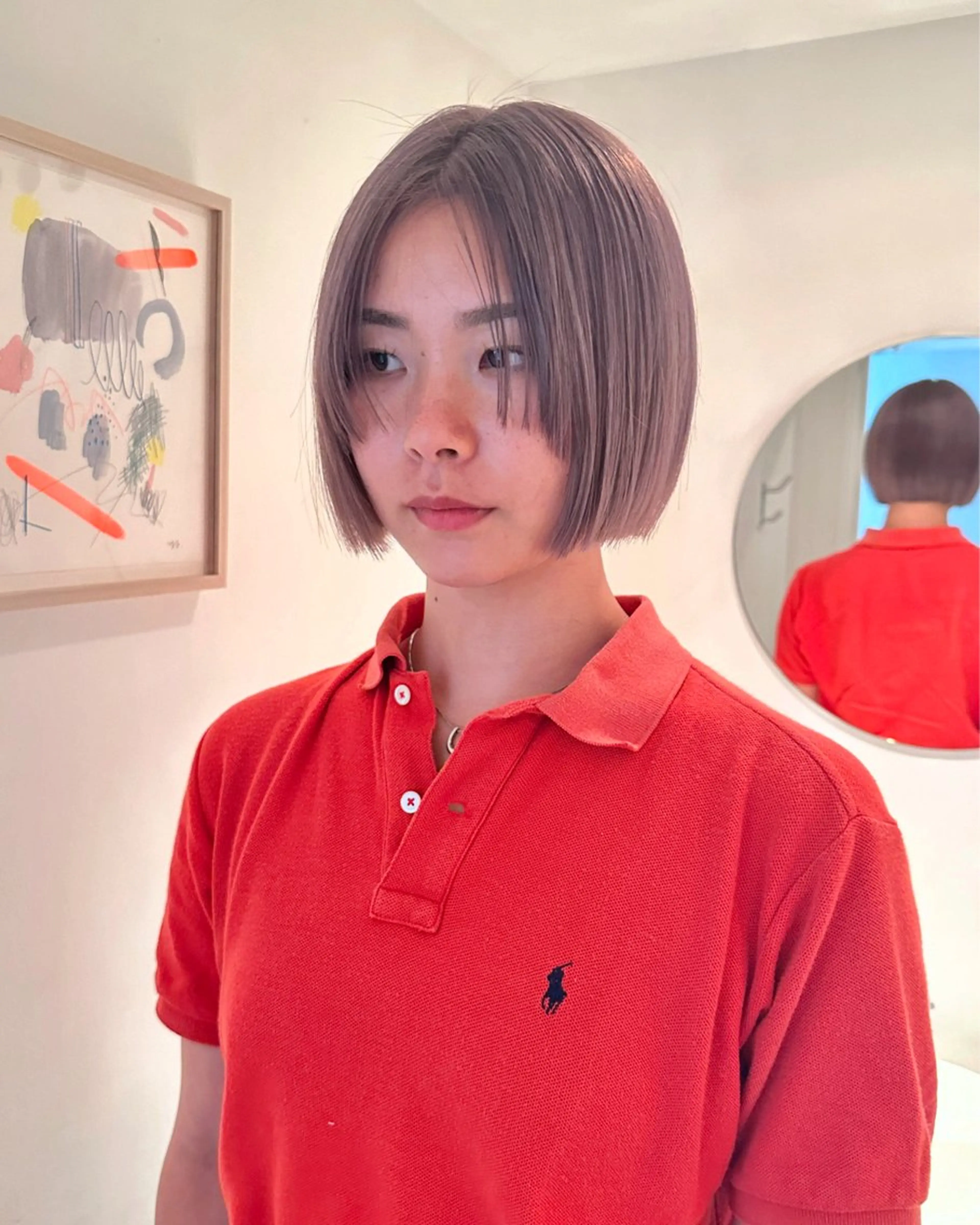 ショート カラー グレージュ 磯　亜由香🌼 ブリーチ/ボブカットのヘアスタイル