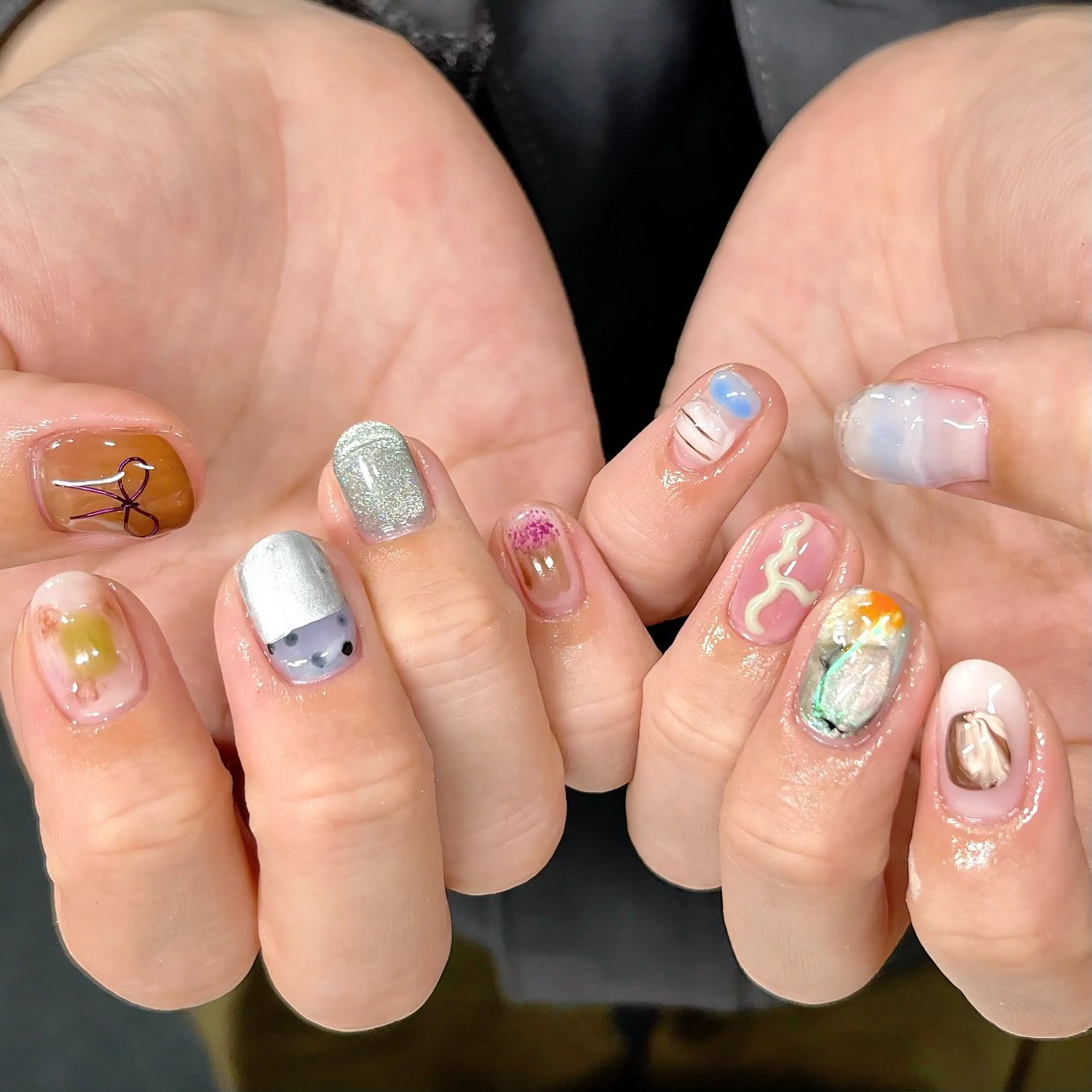 ネイル アートネイル マグネットネイル ミラーネイル ニュアンスネイル リボン ハンドネイル 🫧OPELIA NAIL渋谷🫧のネイルデザイン
