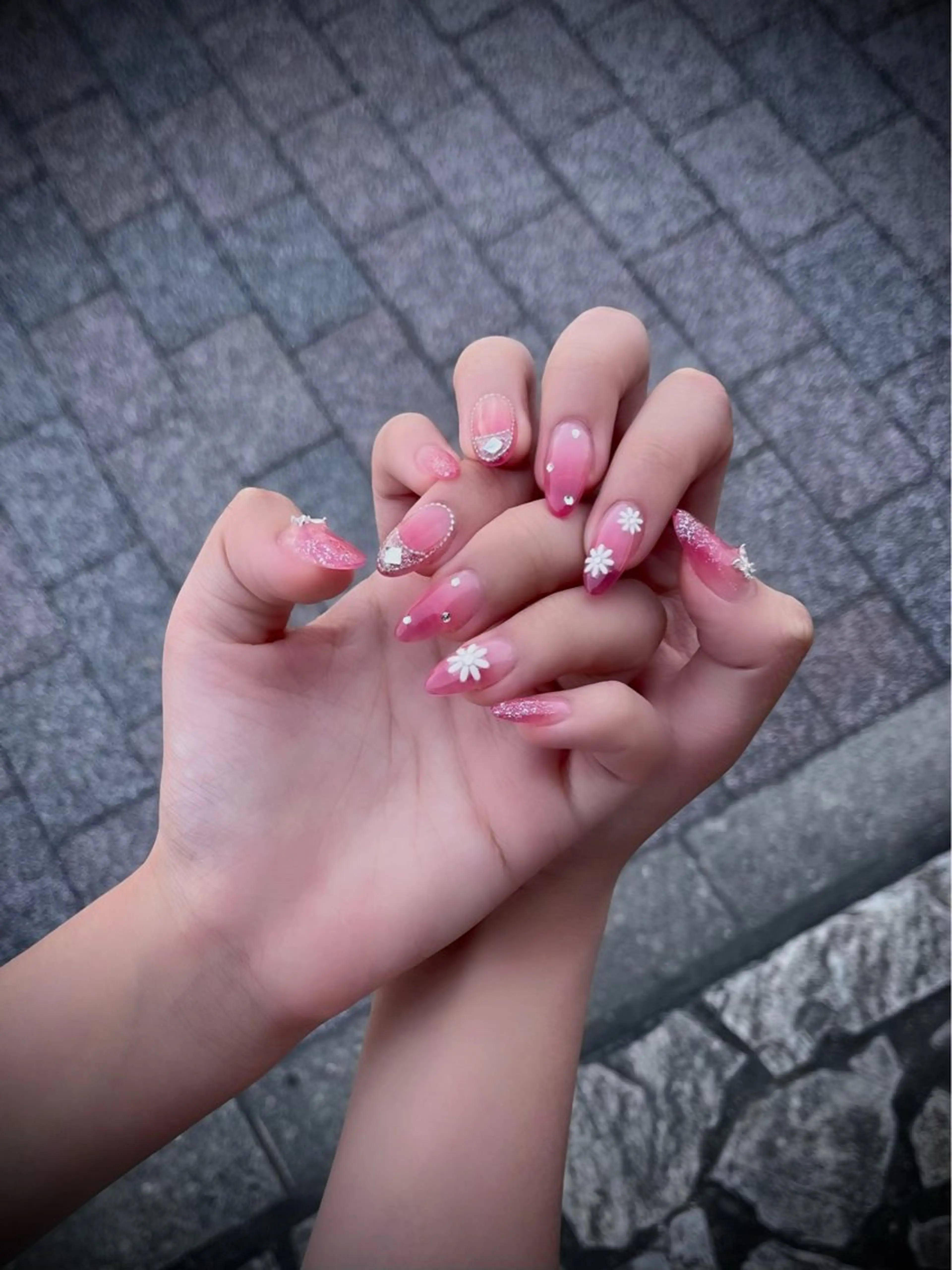 ネイル フットネイル キラキラネイル マグネットネイル ワンカラーネイル スカルプネイル nine.🦋 YUKOのネイルデザイン