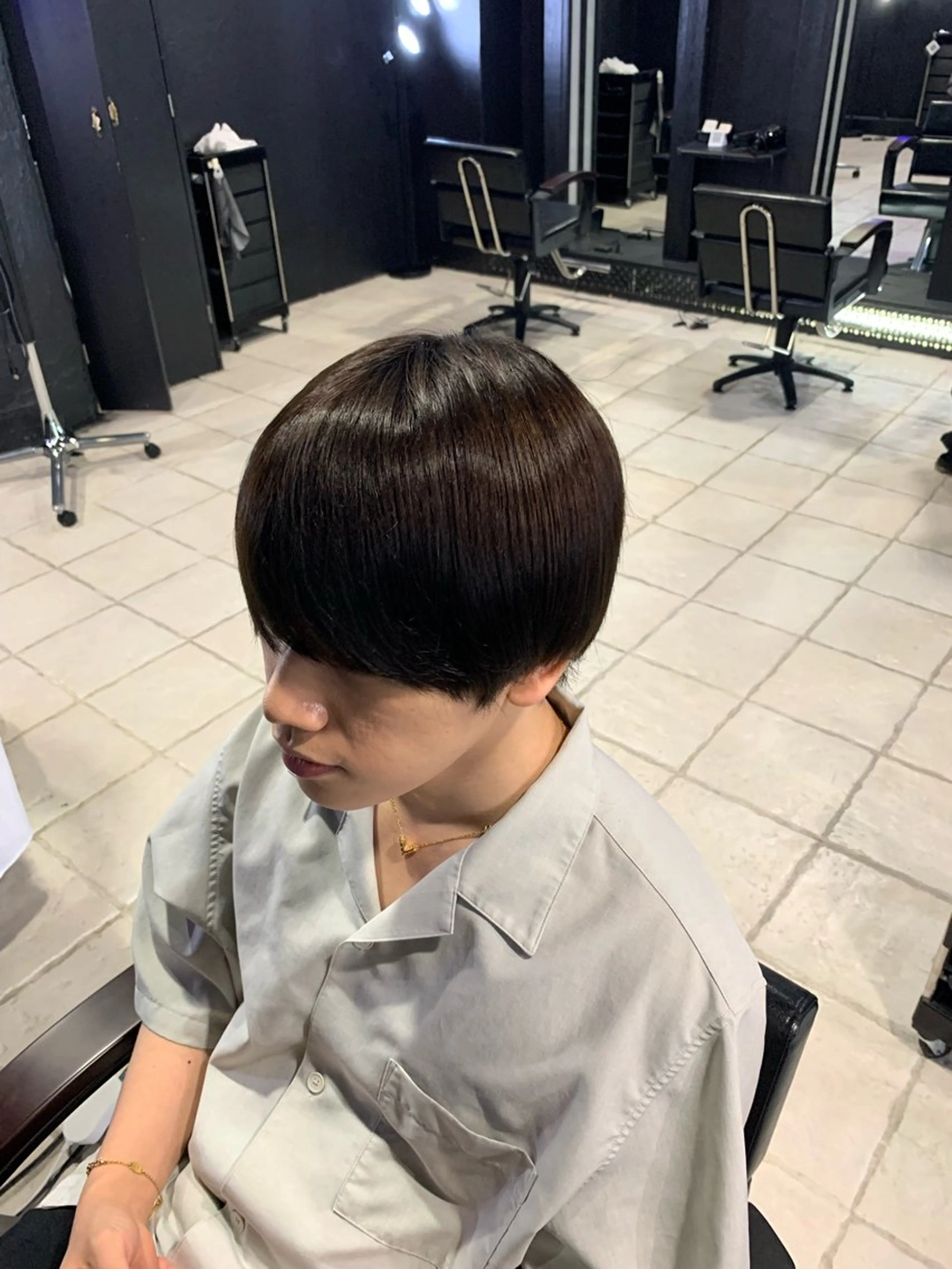 カラー ヘアアレンジ メンズ オリーブカラー カット ヘアカラー トリートメント ヘアセット メンズ専門 美容師✨ アメ村 堀江颯瑛のヘアスタイル