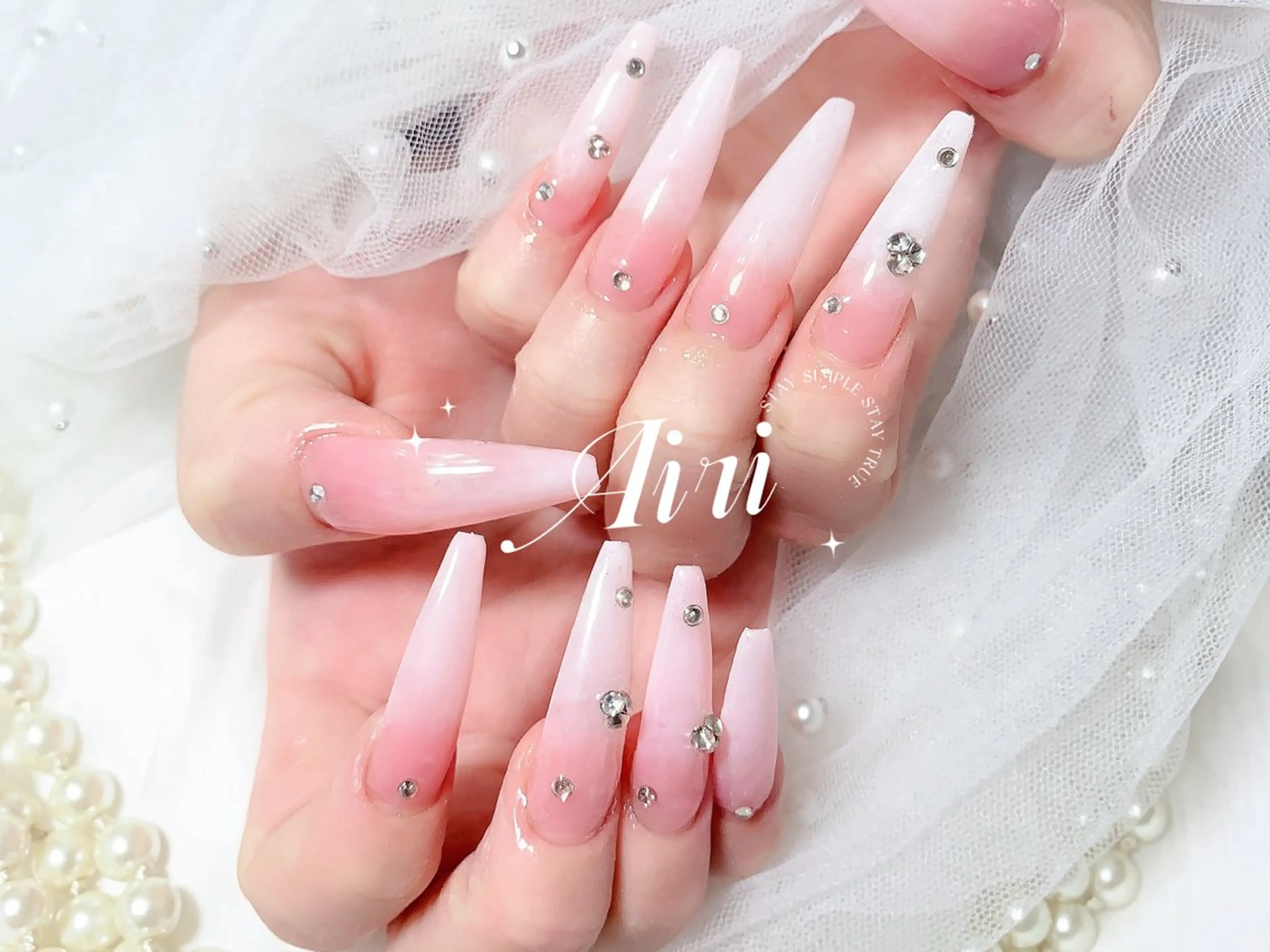 ネイル ネイルサロンAiri 長さ出し·シンプルのネイルデザイン