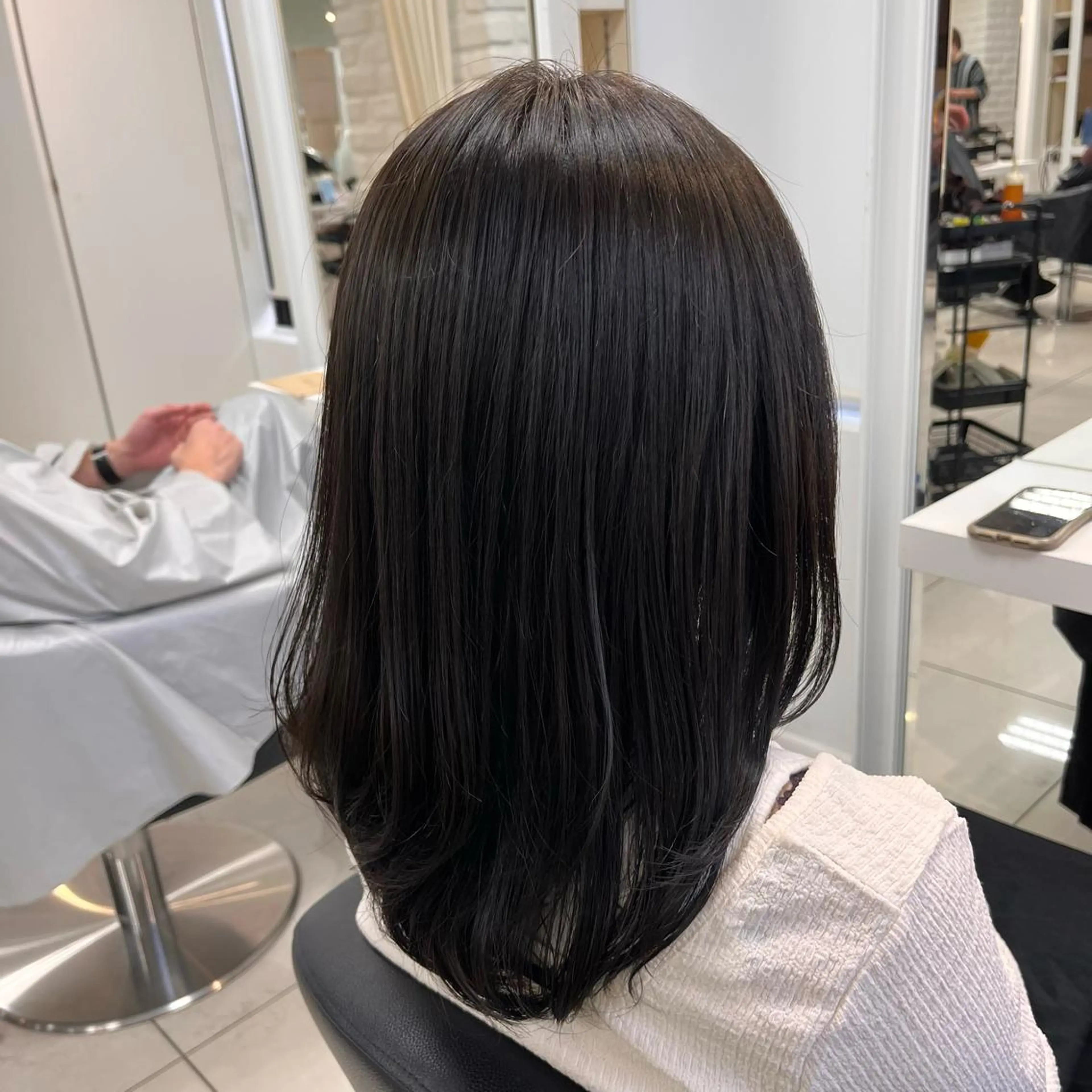 ミディアム カット ヘアカラー トリートメント 【センターパート/ マッシュ】ryokaのヘアスタイル