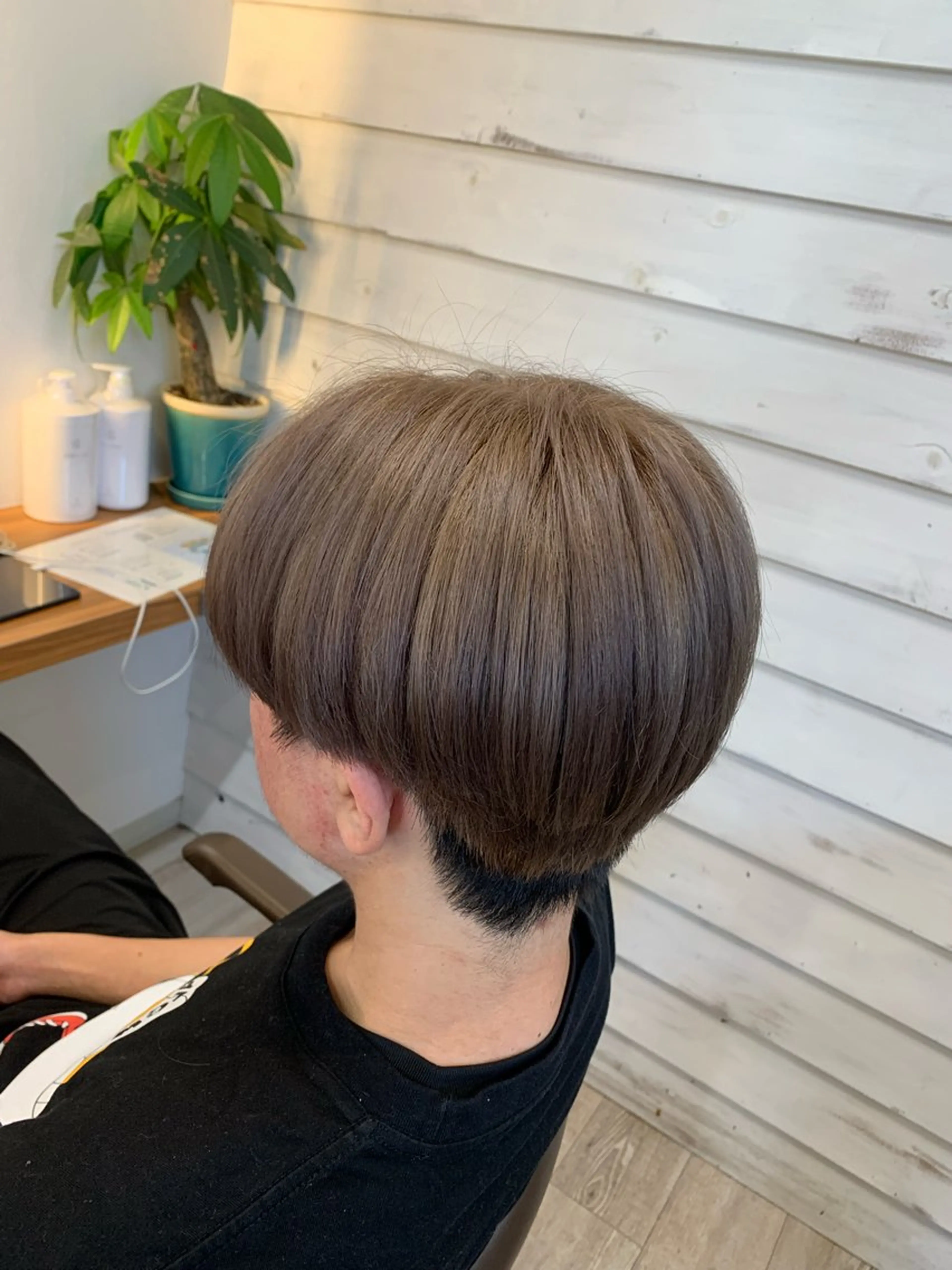 カラー メンズ ベージュカラー ヘアカラー 渡邉 真夕のヘアスタイル