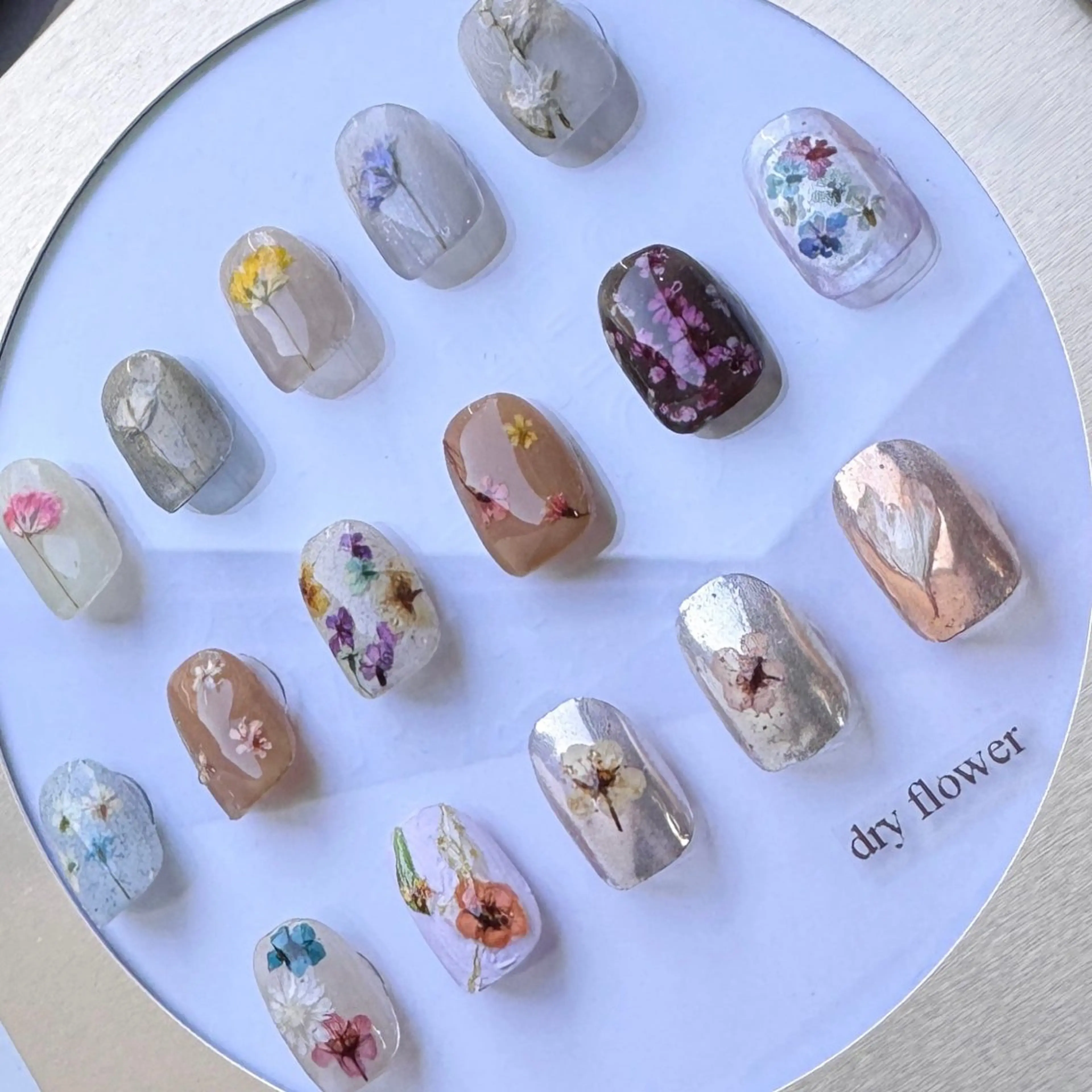 ネイル フラワーネイル ミラーネイル 春ネイル ハンドネイル pointillé .ayaのネイルデザイン