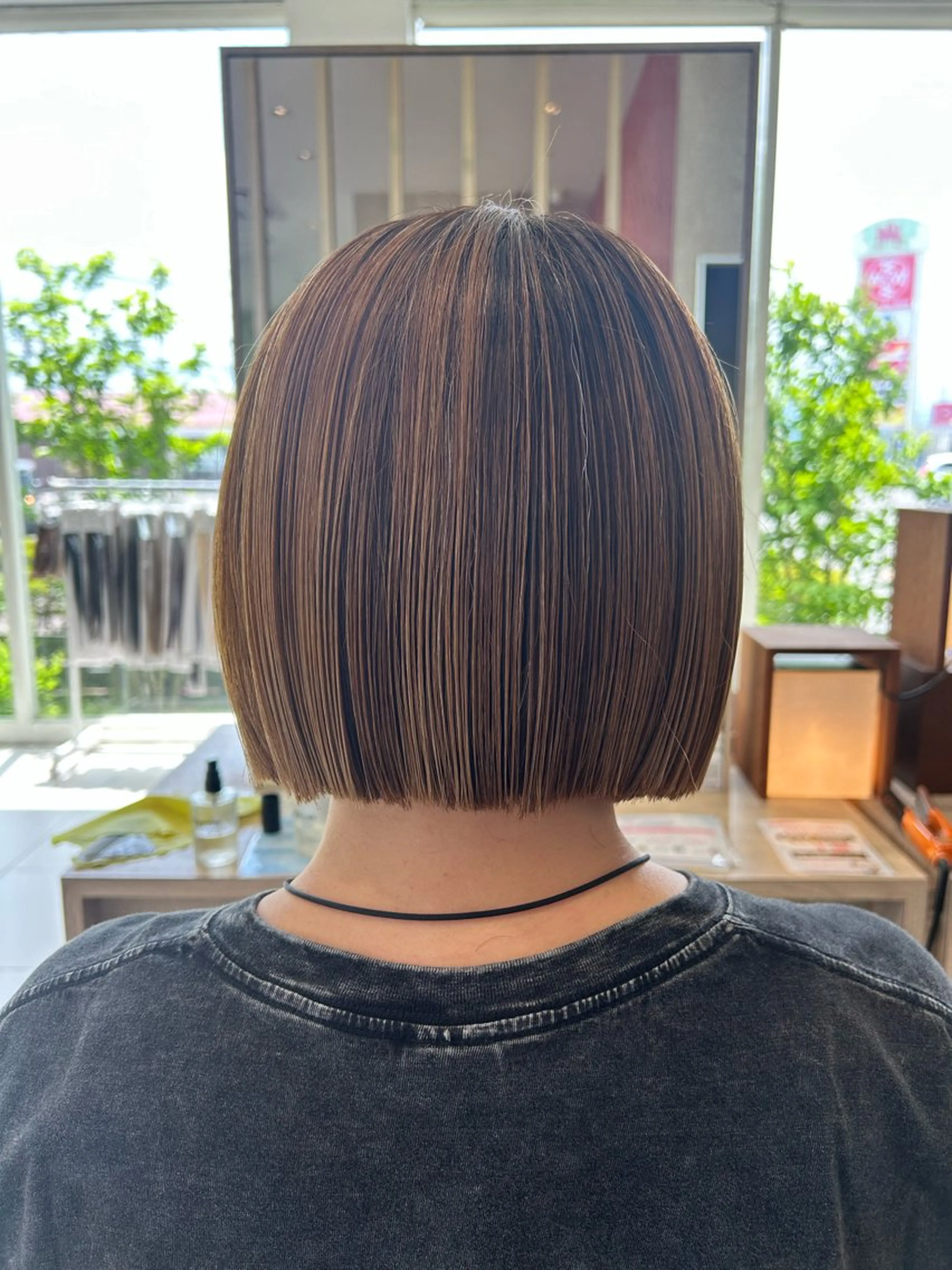 ショート カラー オガタ アキのヘアスタイル