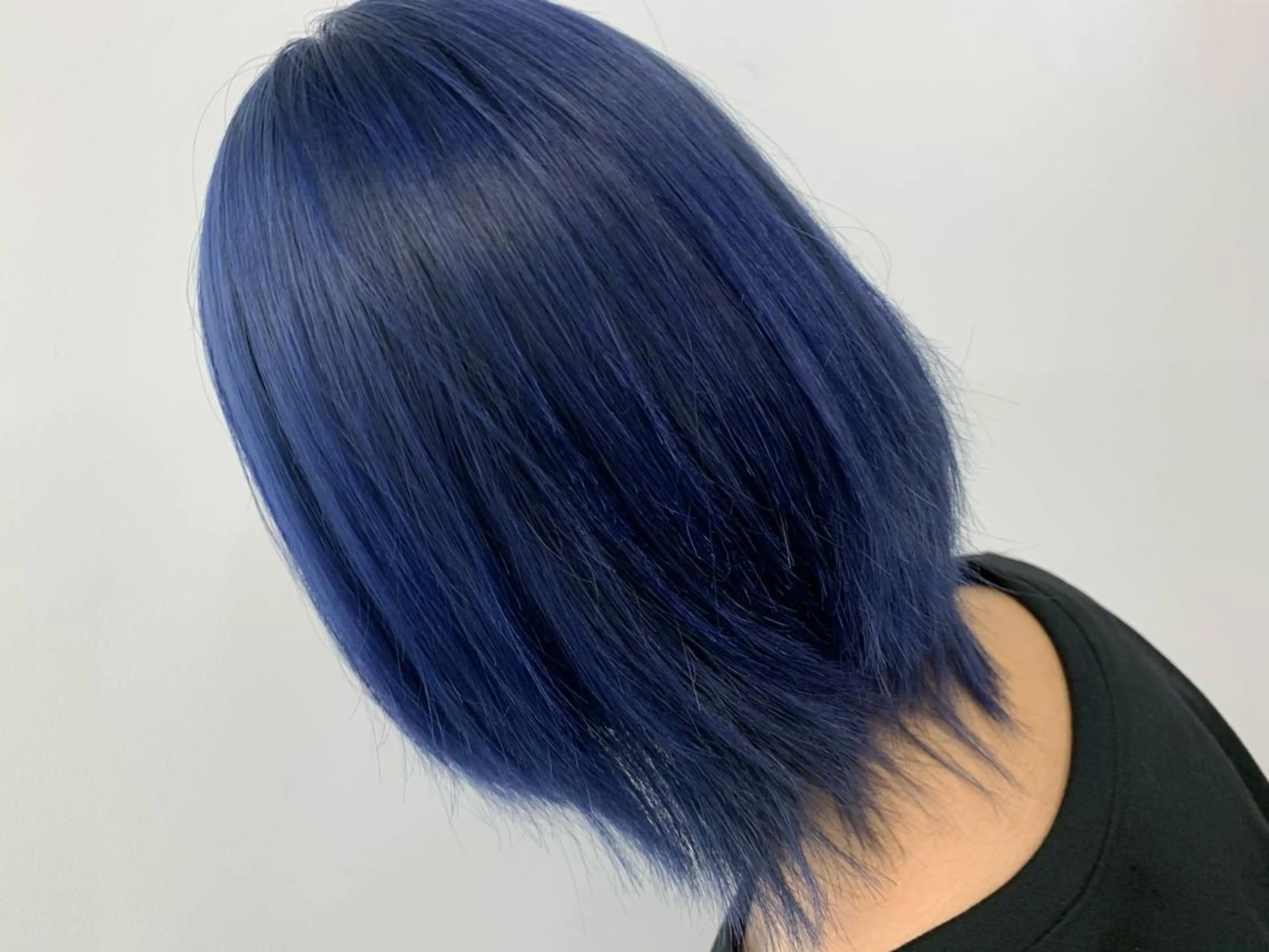 ミディアム カラー ブリーチ ブルーカラー 🌻【ショート特化 美容師】いつき🌻のヘアスタイル