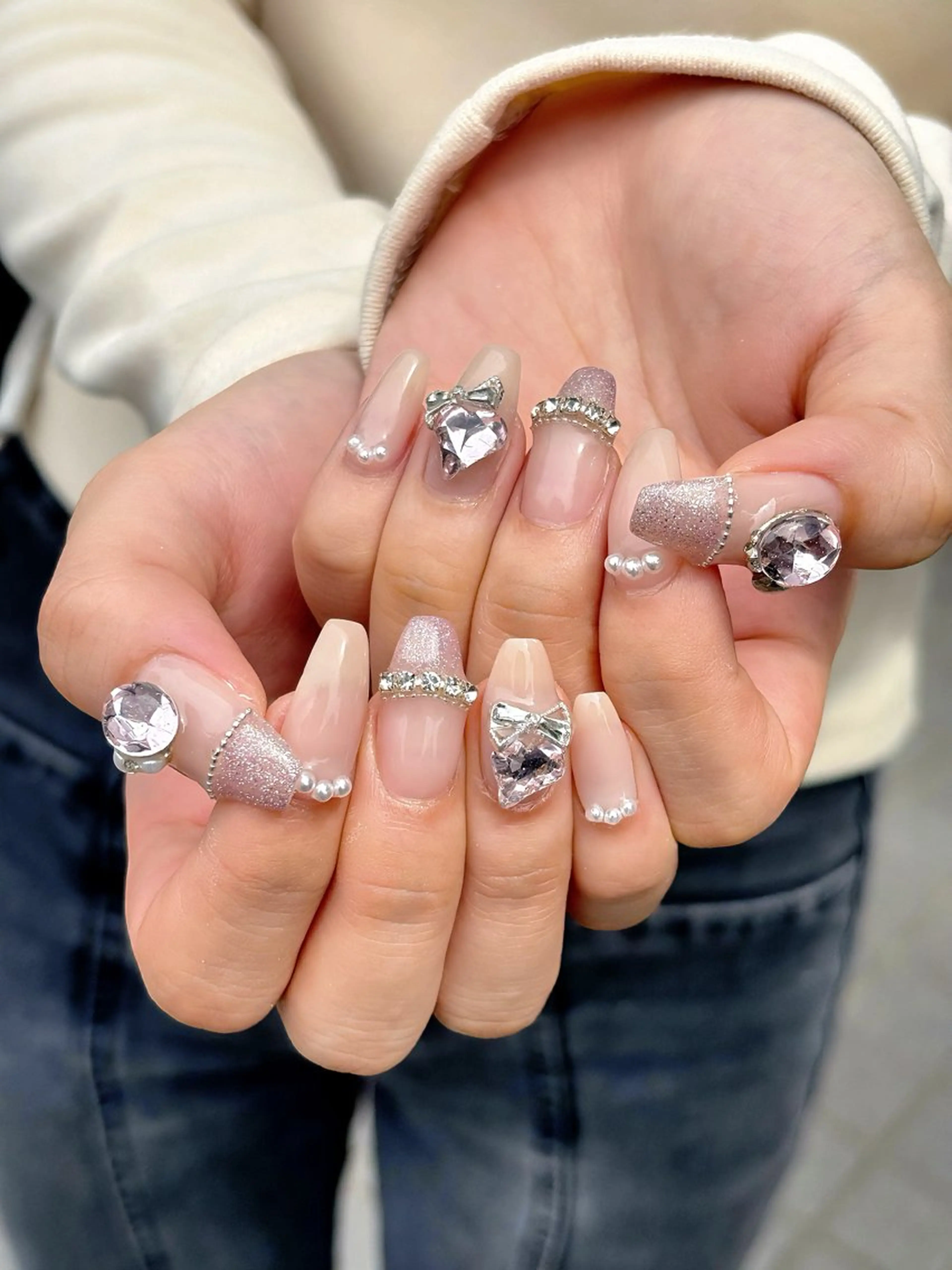 ネイル オーロラネイル チークネイル ハート ミラーネイル リボン ハンドネイル 🫧OPELIA NAIL渋谷🫧のネイルデザイン