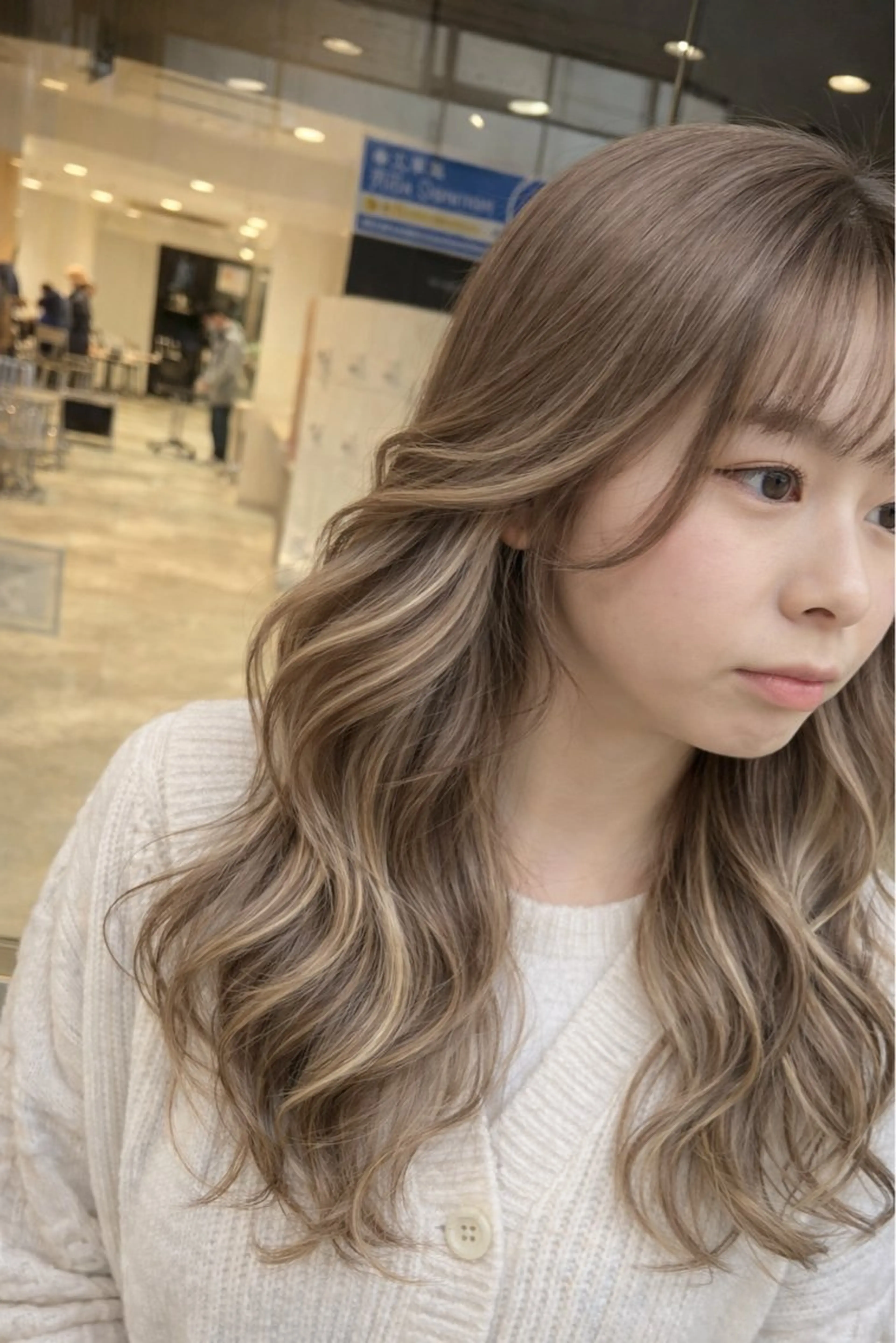 カラー 透明感のある艶髪なら 矢場町駅4番出口すぐのヘアスタイル