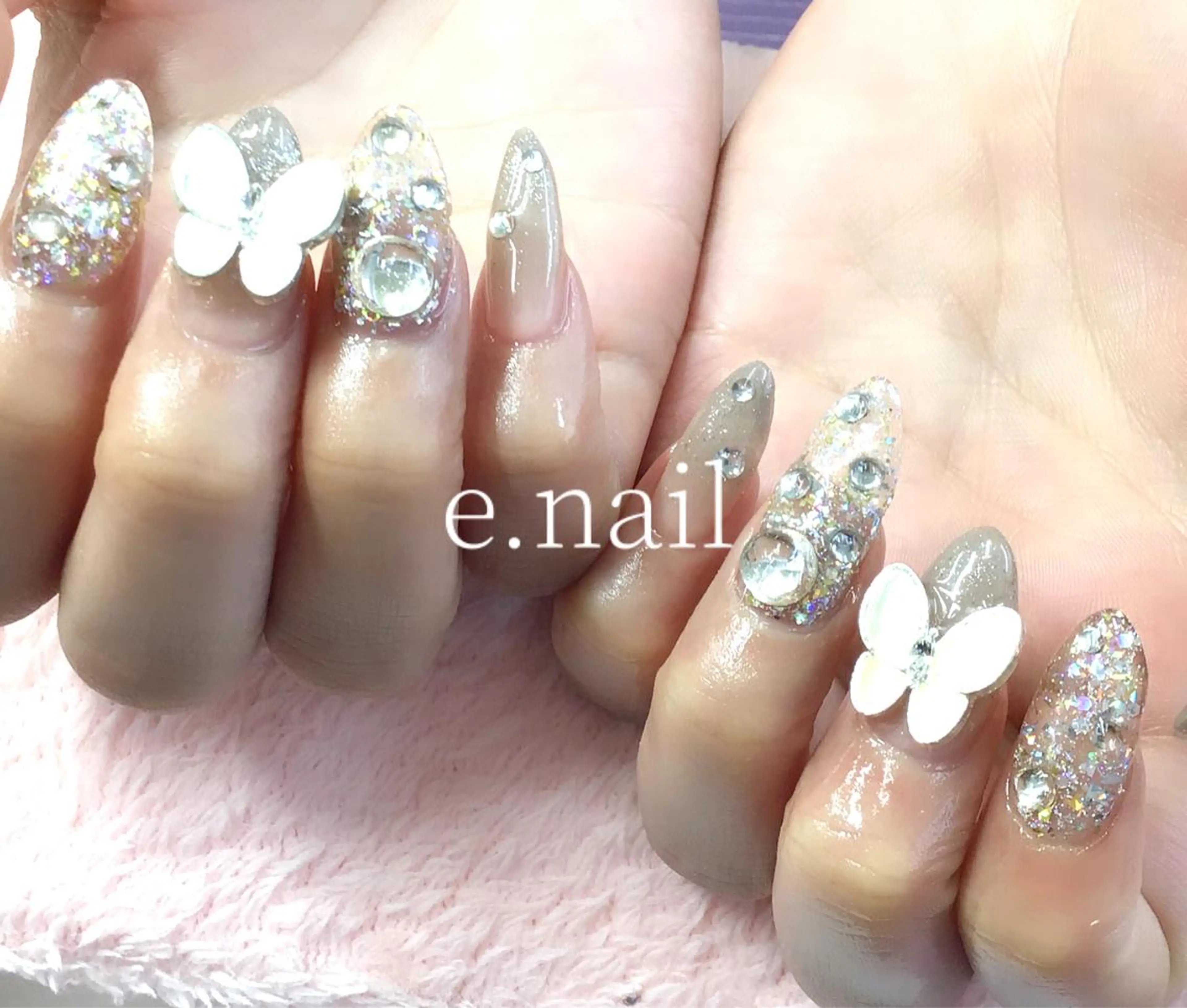 ネイル e.nail所属・和賀井 恵理のネイルデザイン