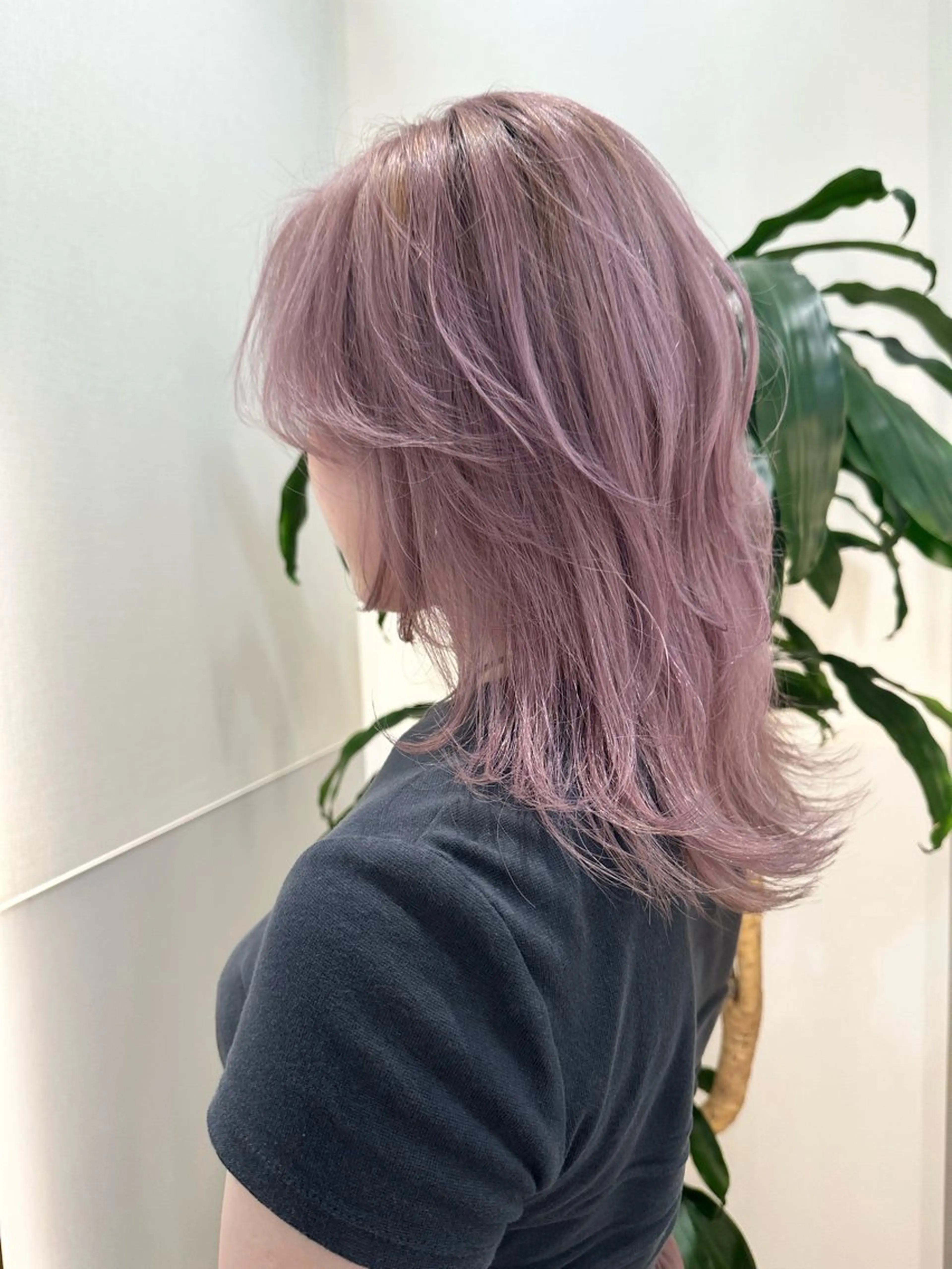 セミロング カラー ラベンダーカラー ピンクカラー ピンクラベンダー ヘアカラー トリートメント 🦋レイヤーカット ミドリカワ🦋のヘアスタイル