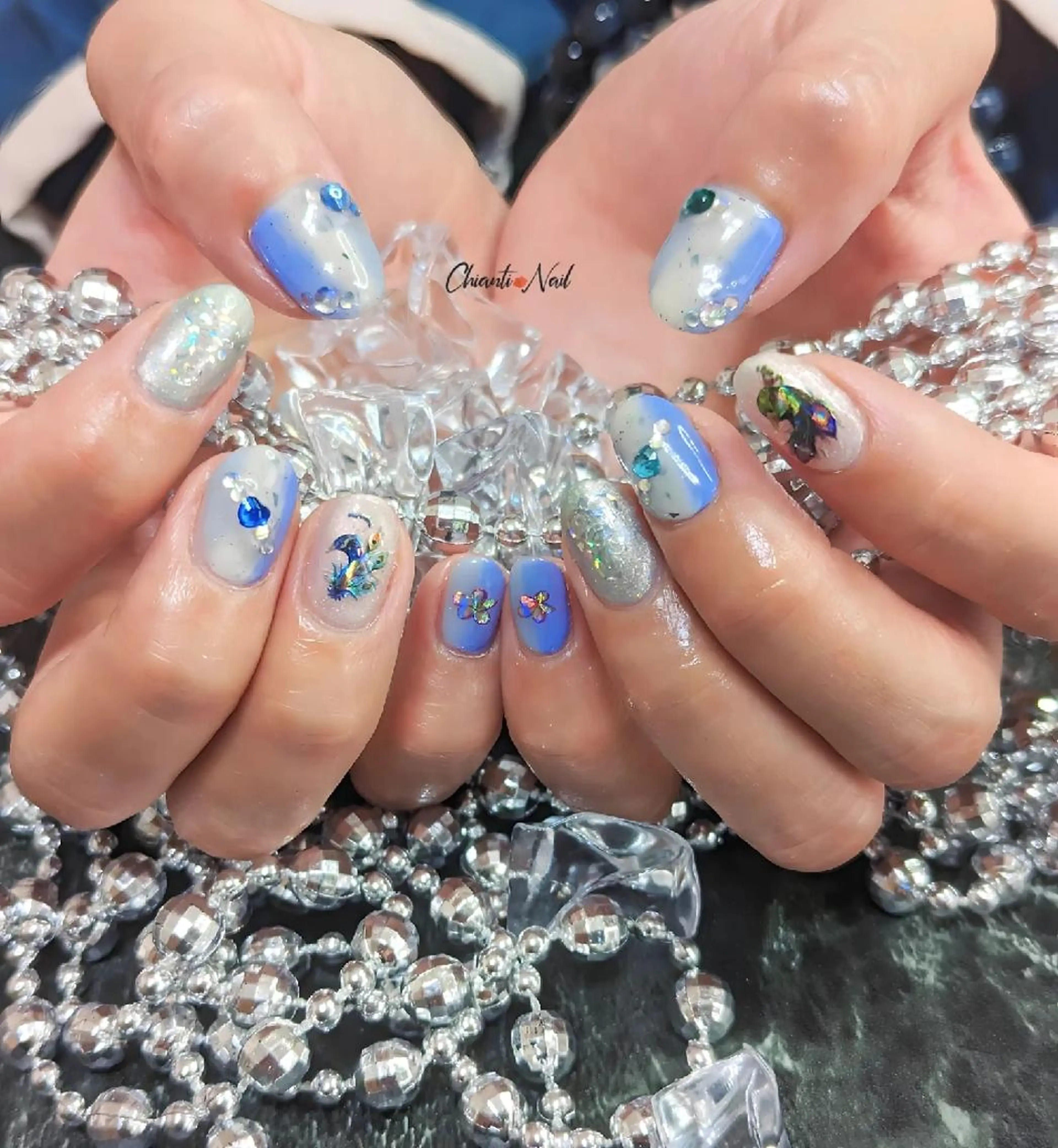 ネイル ジェルネイル ニュアンスネイル ネイルチップ Chianti Nailのネイルデザイン