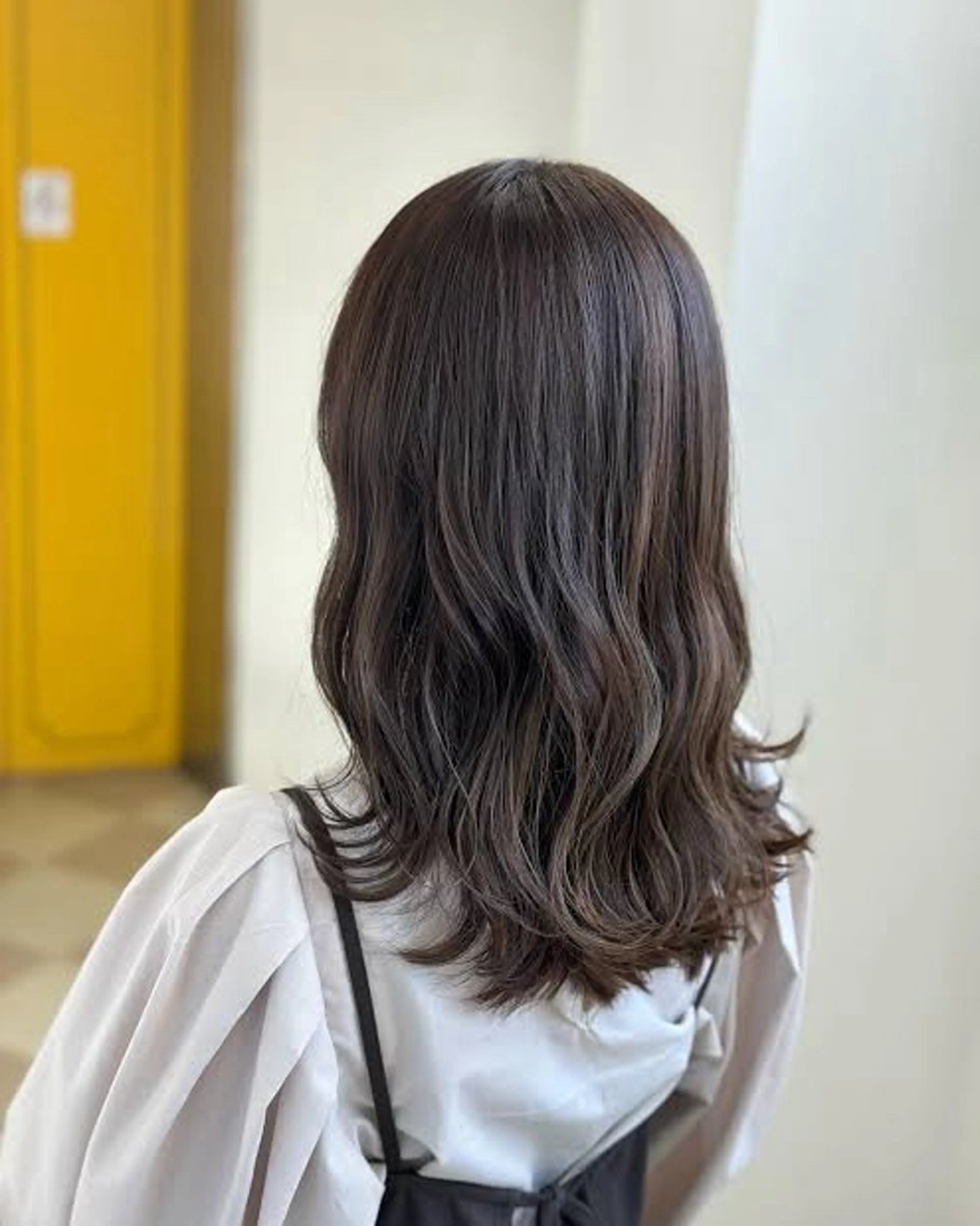 セミロング カラー アッシュ アッシュブラウン ブラウンカラー 透明感カラー カット ヘアカラー すずな🎀 ⠀のヘアスタイル