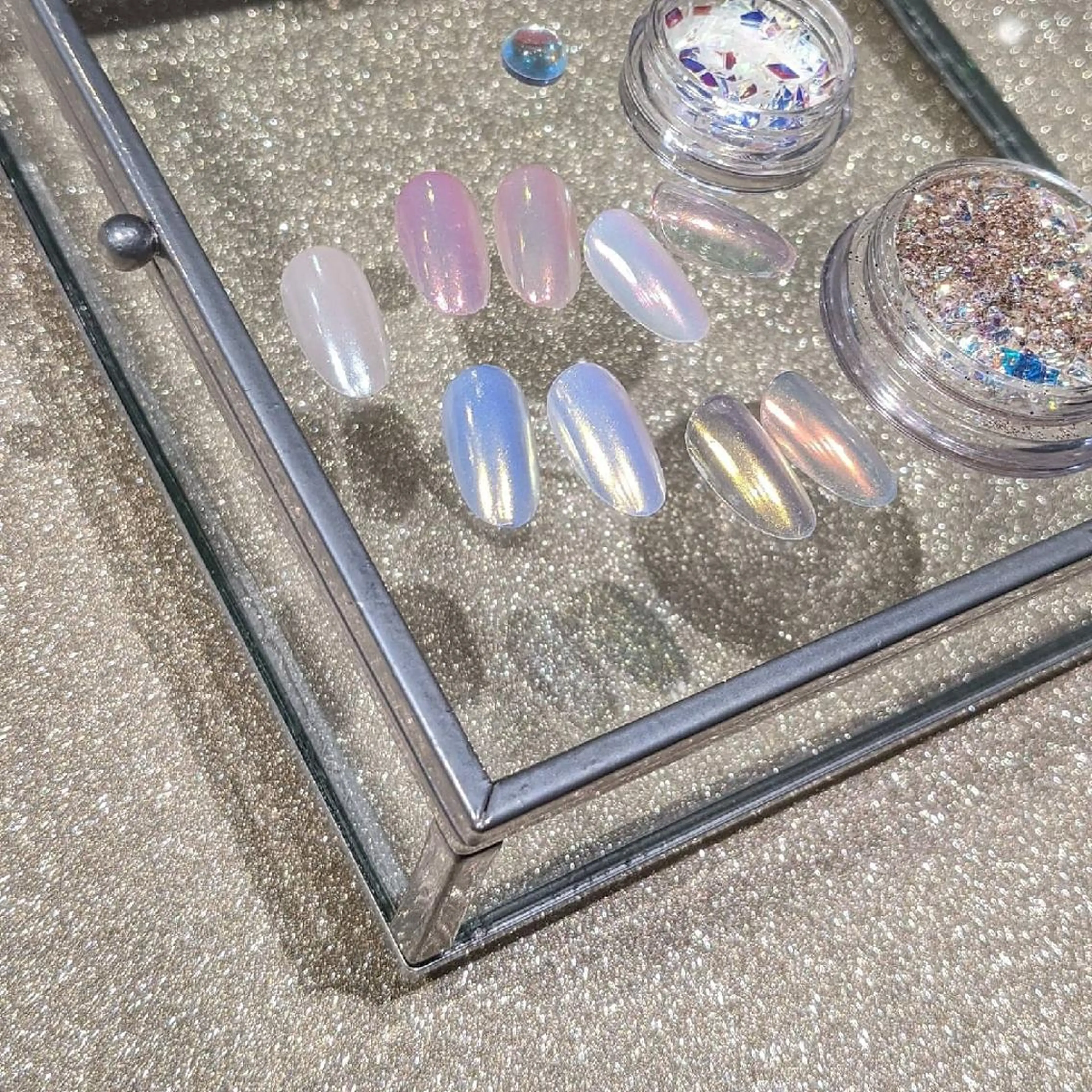 ネイル オーロラネイル フレンチネイル ジェルネイル ガラスフレンチ 氷ネイル・うるうるネイル 2B__nails ニービー京都伏見区のネイルデザイン