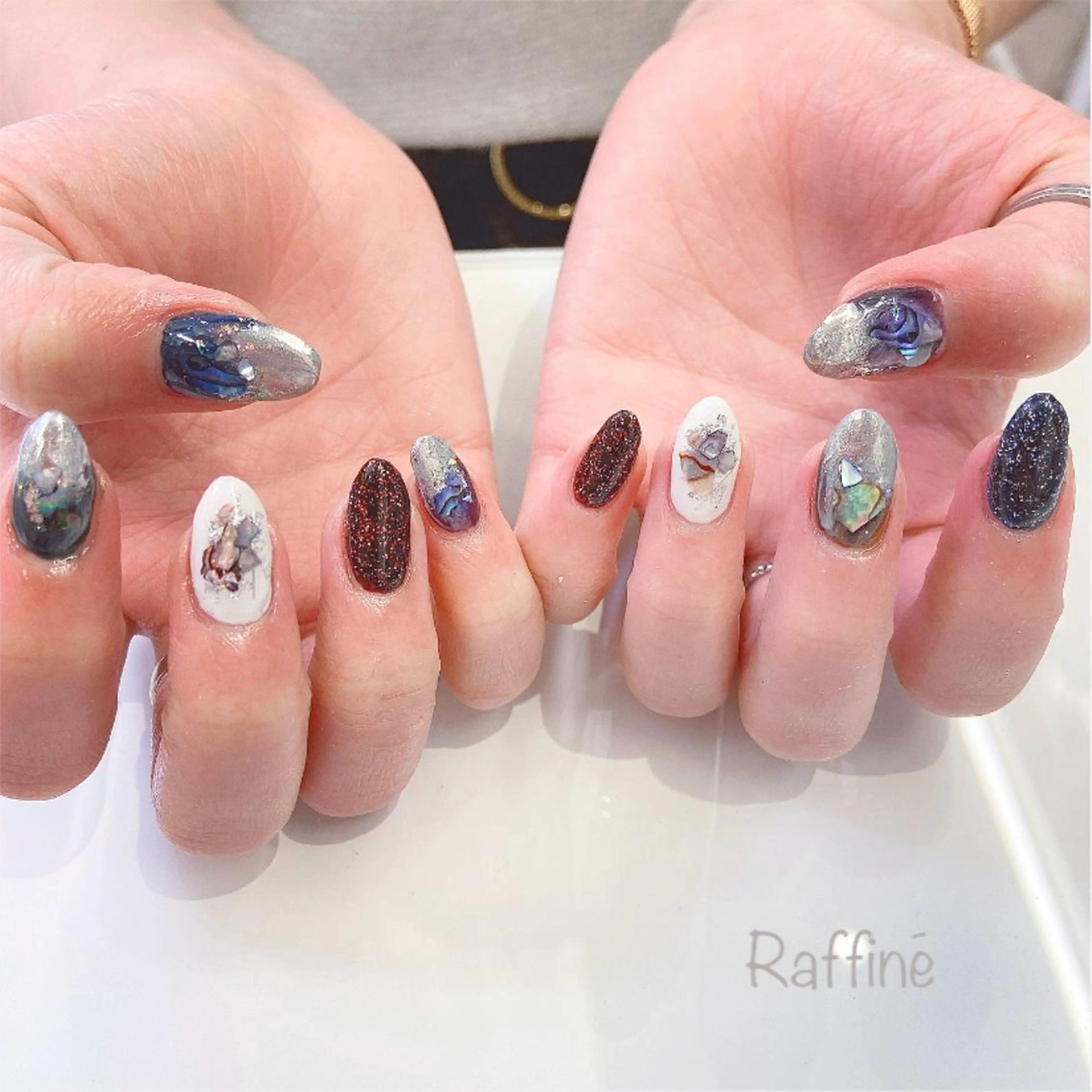 ネイル 韓国風✨髪質改善✨ 縮毛矯正✨松浦知奈美のヘアスタイル