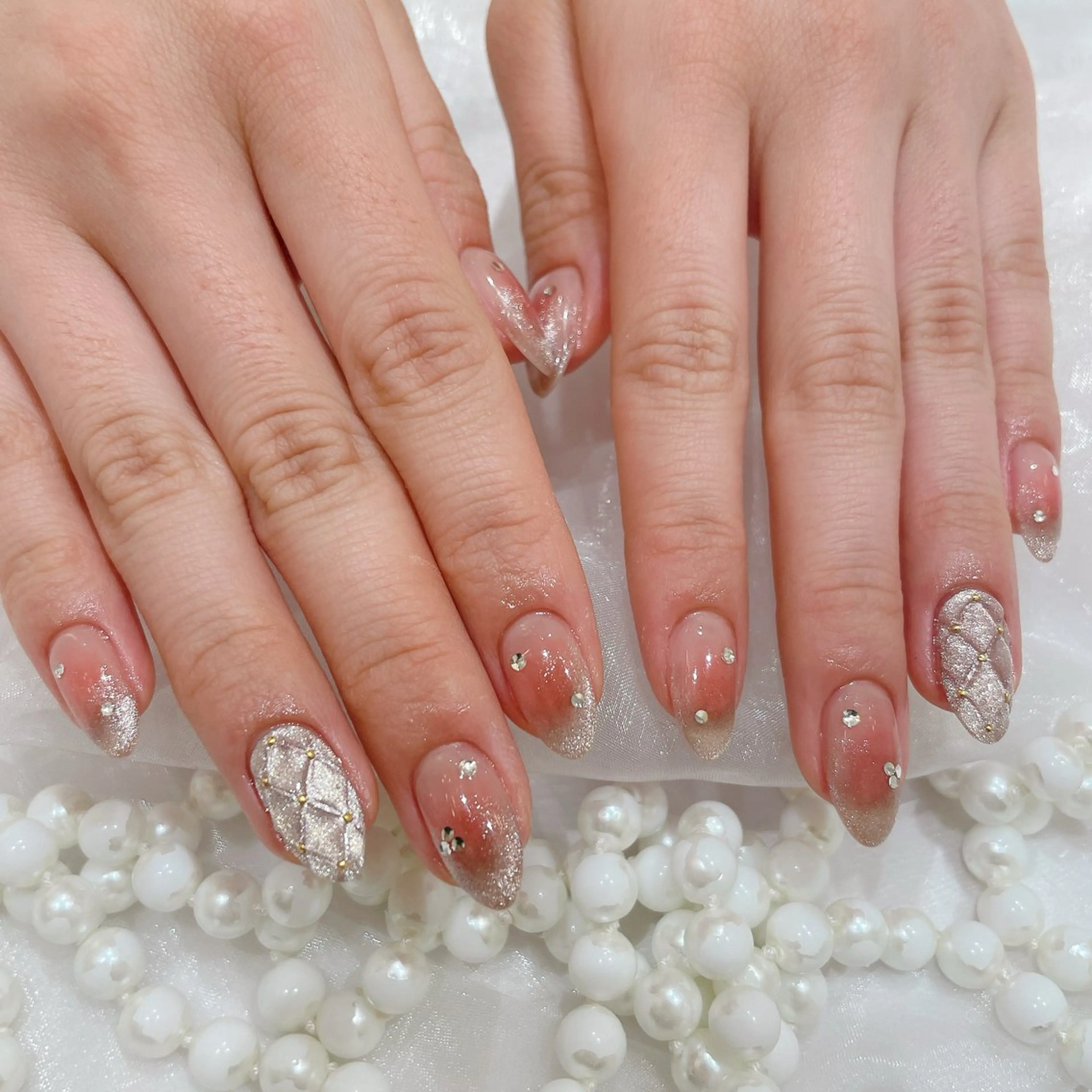 ネイル Raviy イオンモール成田店所属・菅谷 百花のネイルデザイン