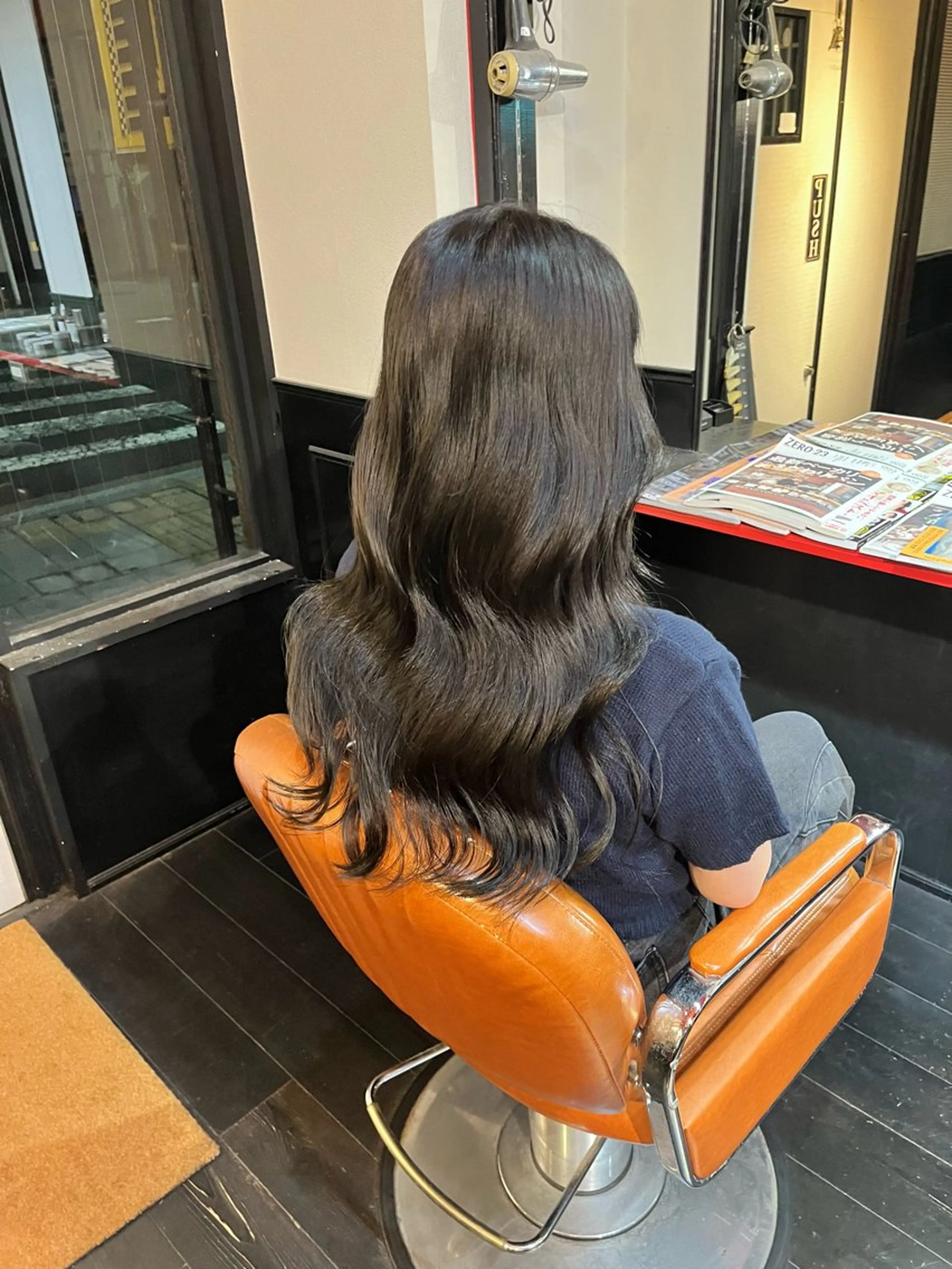 ロング カラー オリーブカラー ヘアカラー Hammer Smith所属・スズキ リコのヘアスタイル