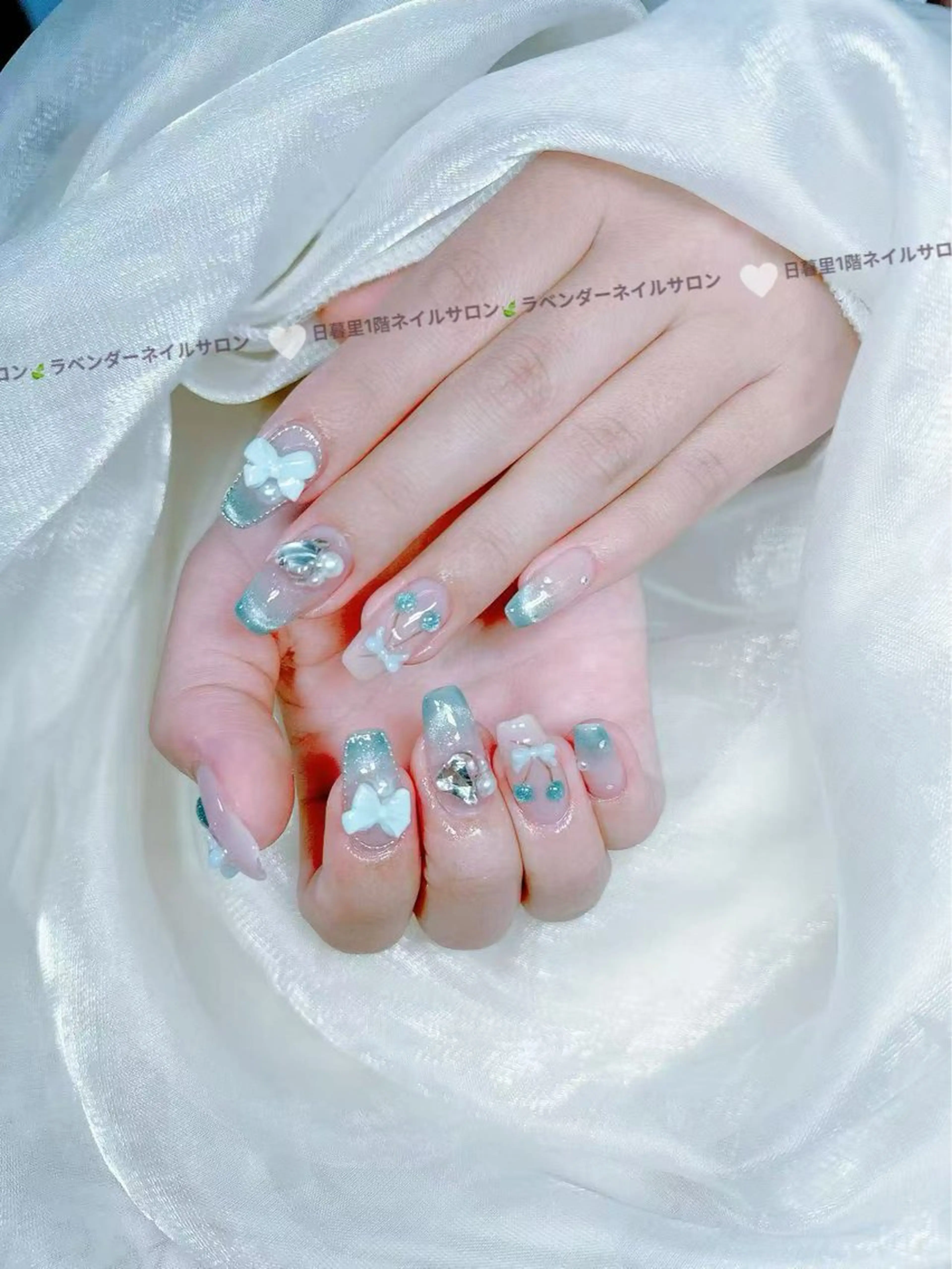 ネイル アートネイル フラワーネイル ジェルネイル キラキラネイル 持ち込み ハンドネイル lavender所属・日暮里2 lavenderのネイルデザイン