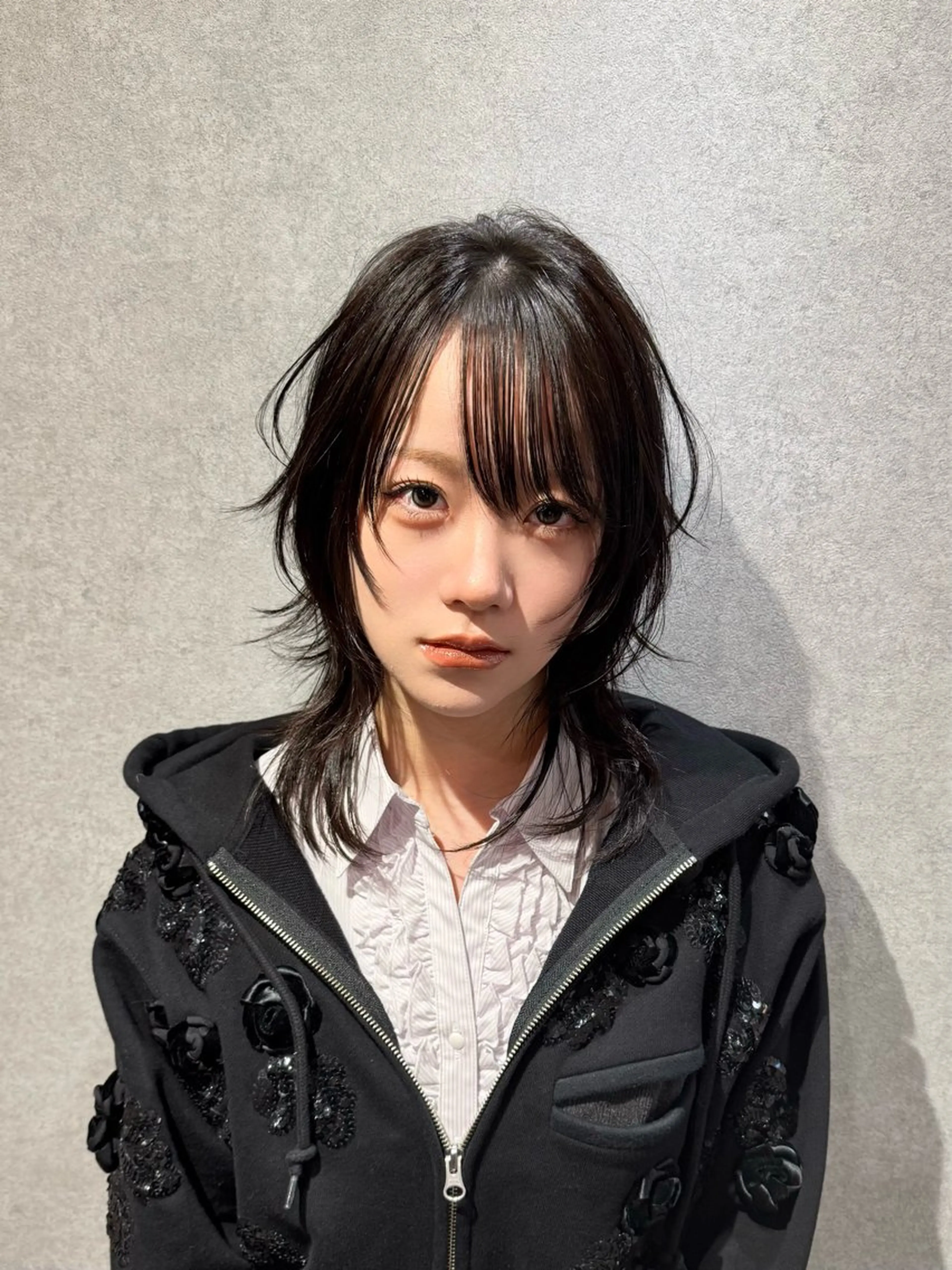 ミディアム 顔まわりレイヤー 顔周りカット ハッシュカット レイヤーカット ウルフカット カット ハイトーン/レイヤー /ウルフ⭐️永田⭐️のヘアスタイル